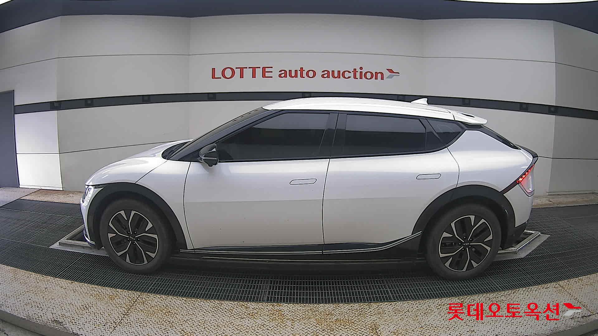 2022 - kia ev6