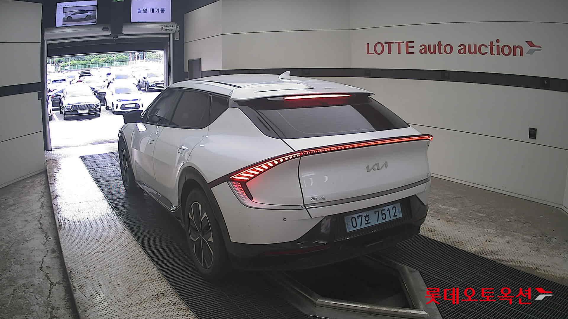 2022 - kia ev6