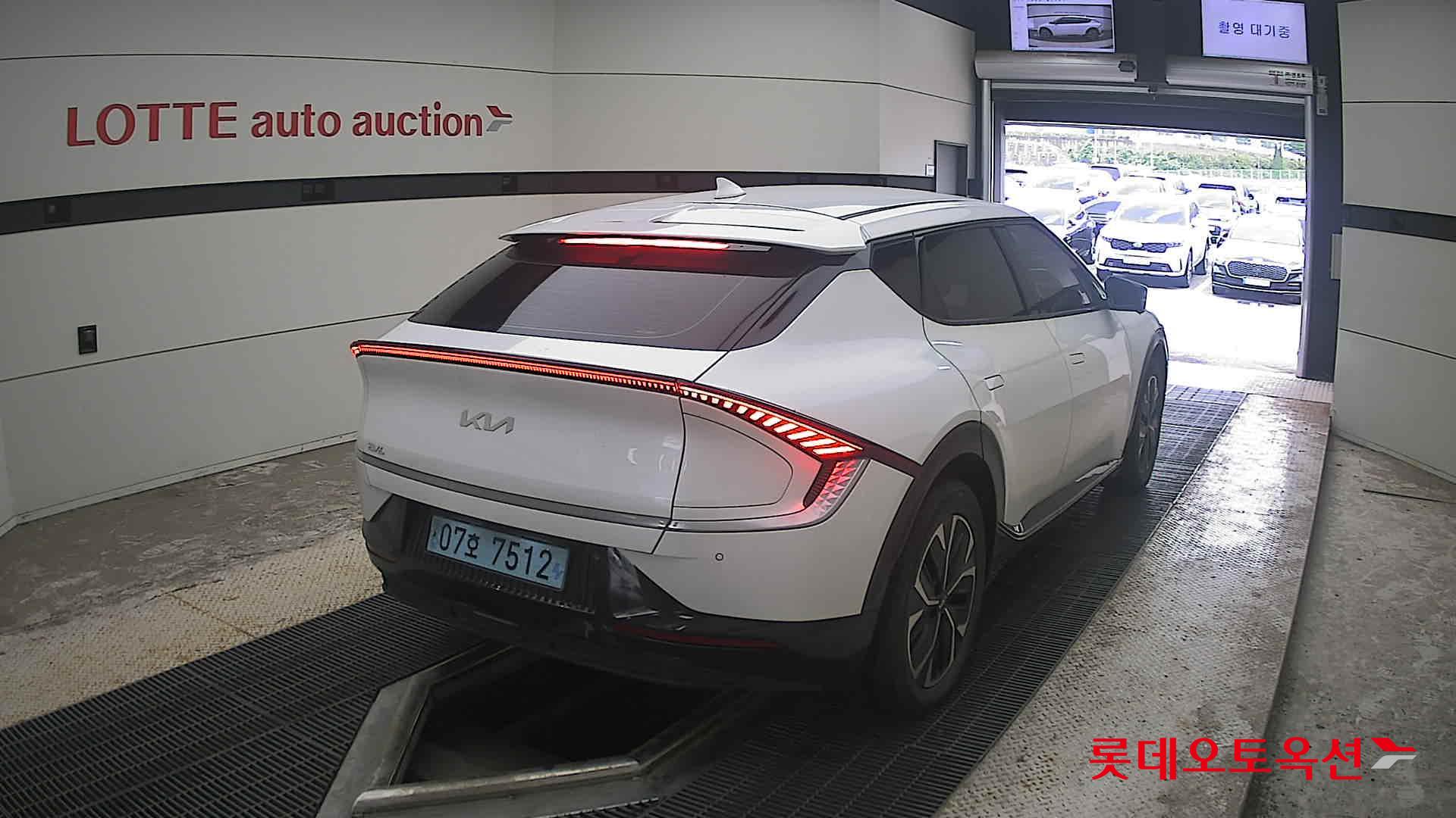 2022 - kia ev6