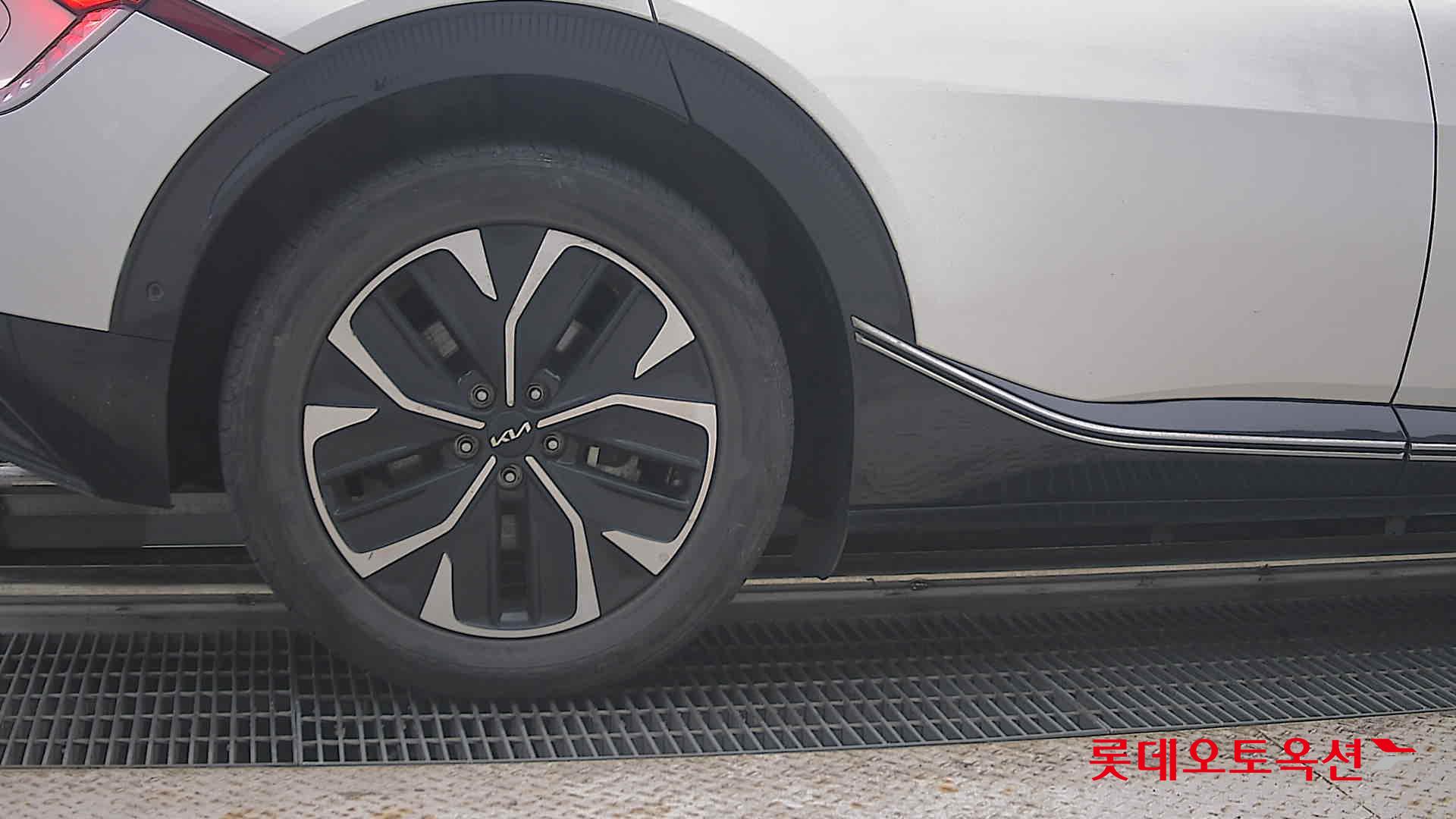 2022 - kia ev6