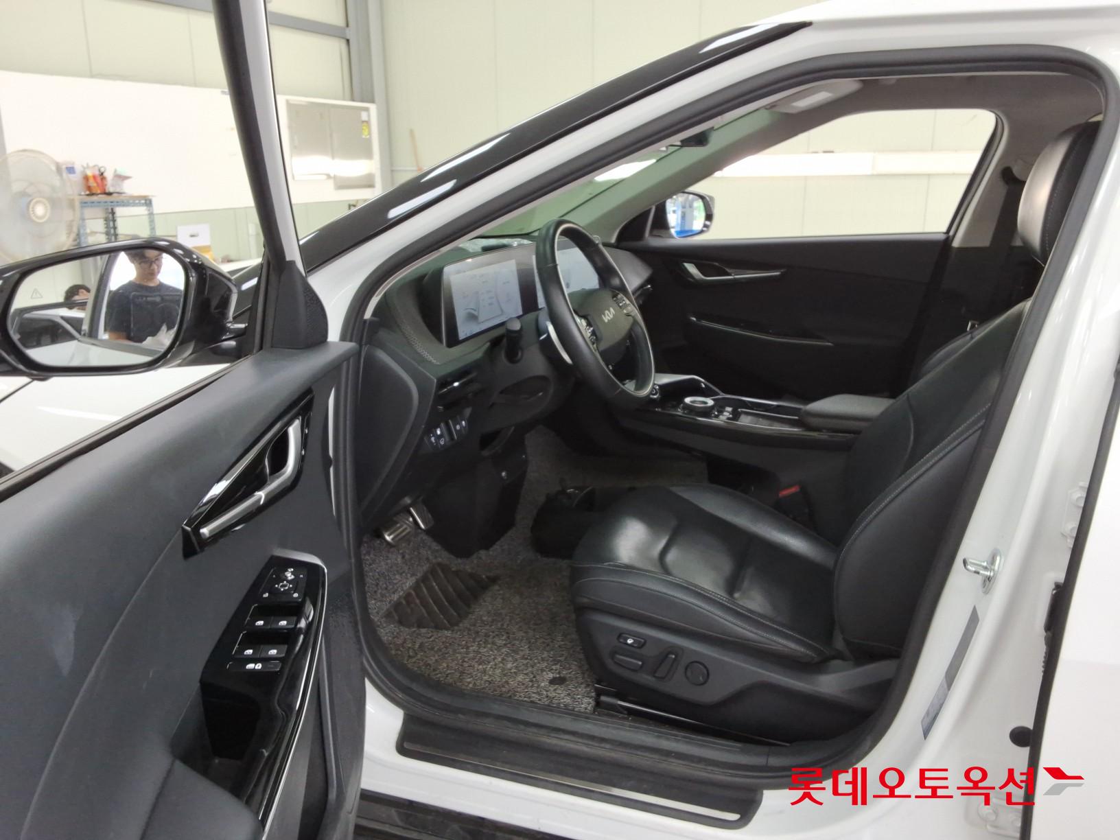 2022 - kia ev6