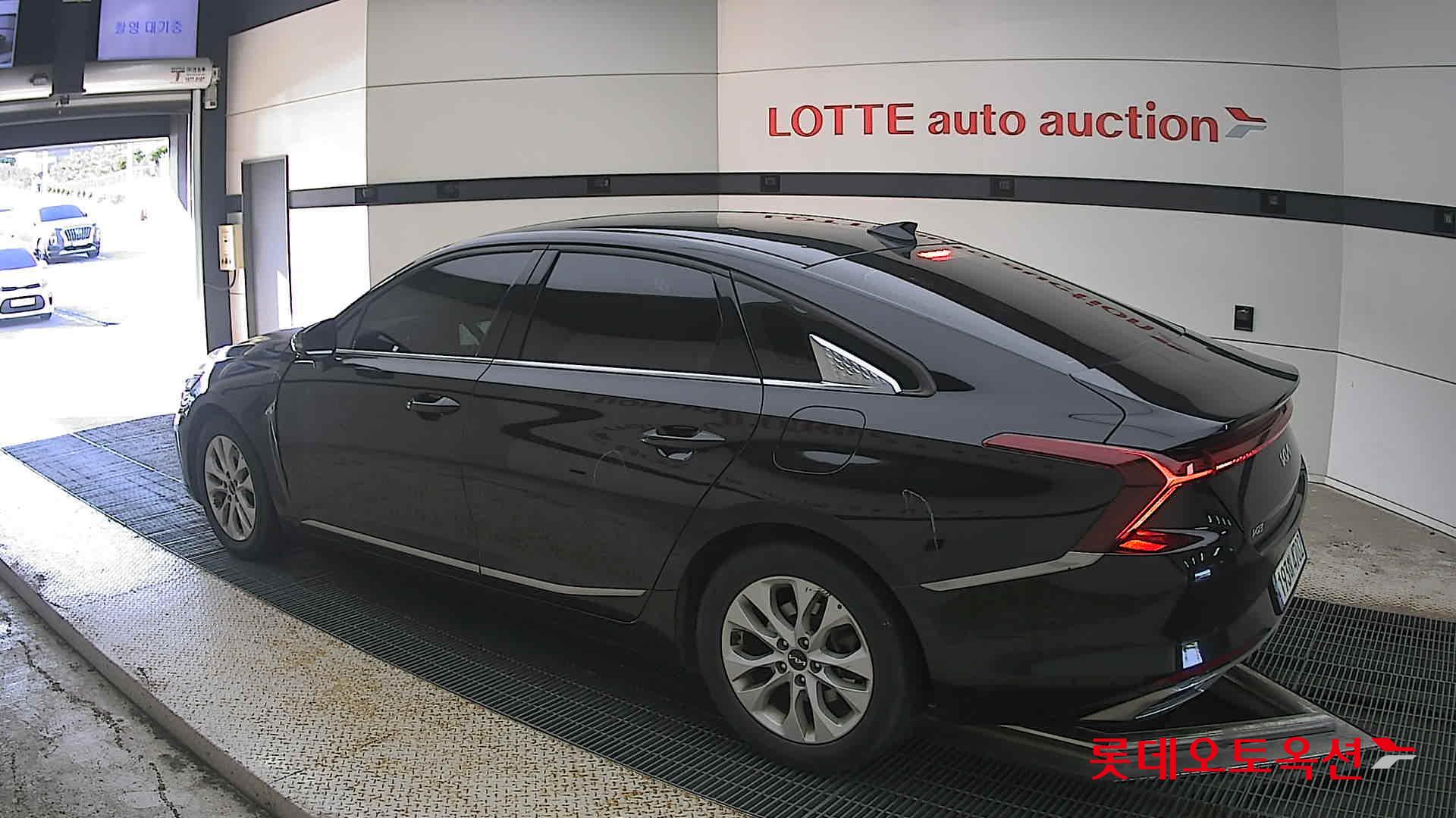 2023 - kia k8