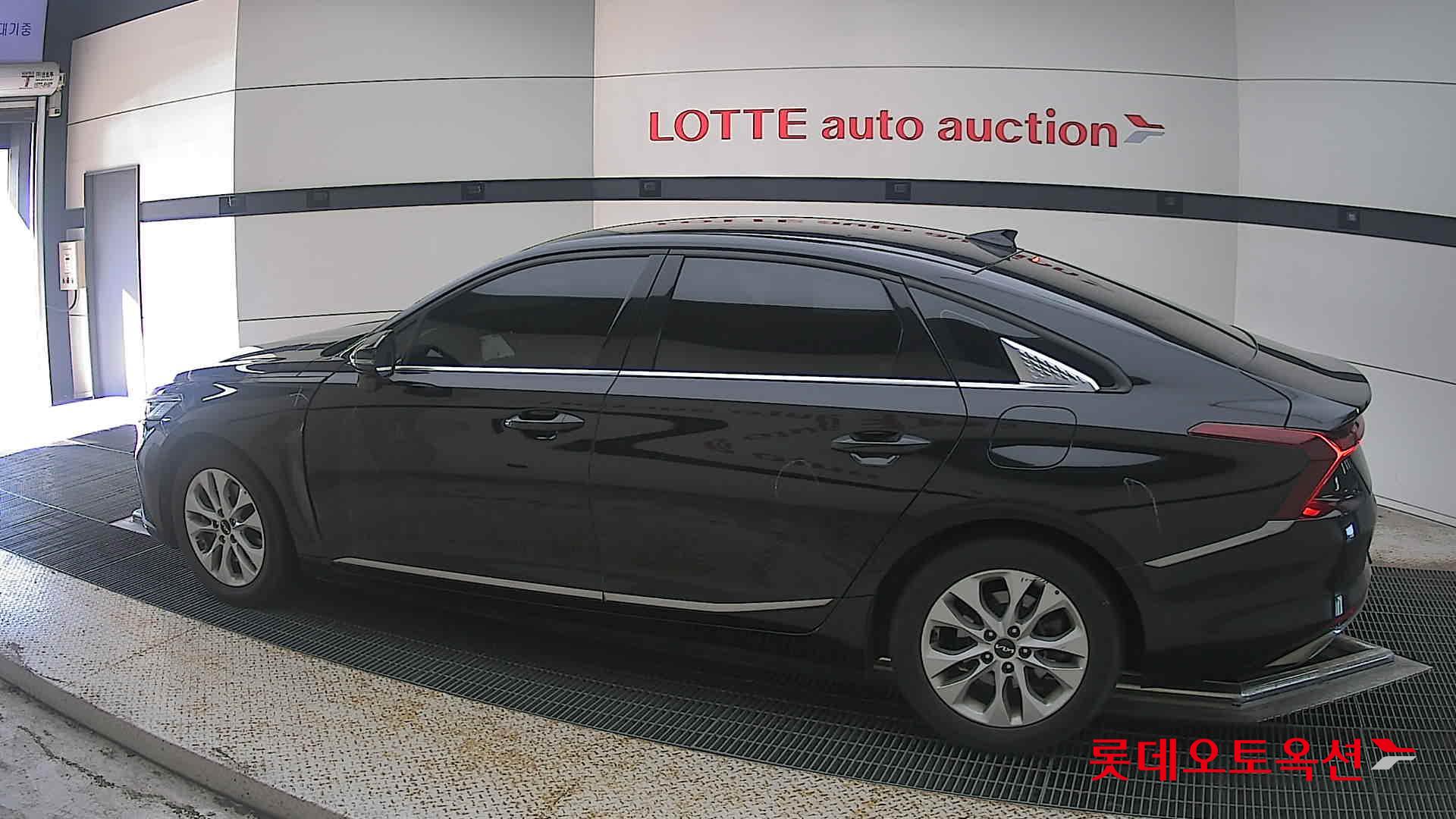 2023 - kia k8