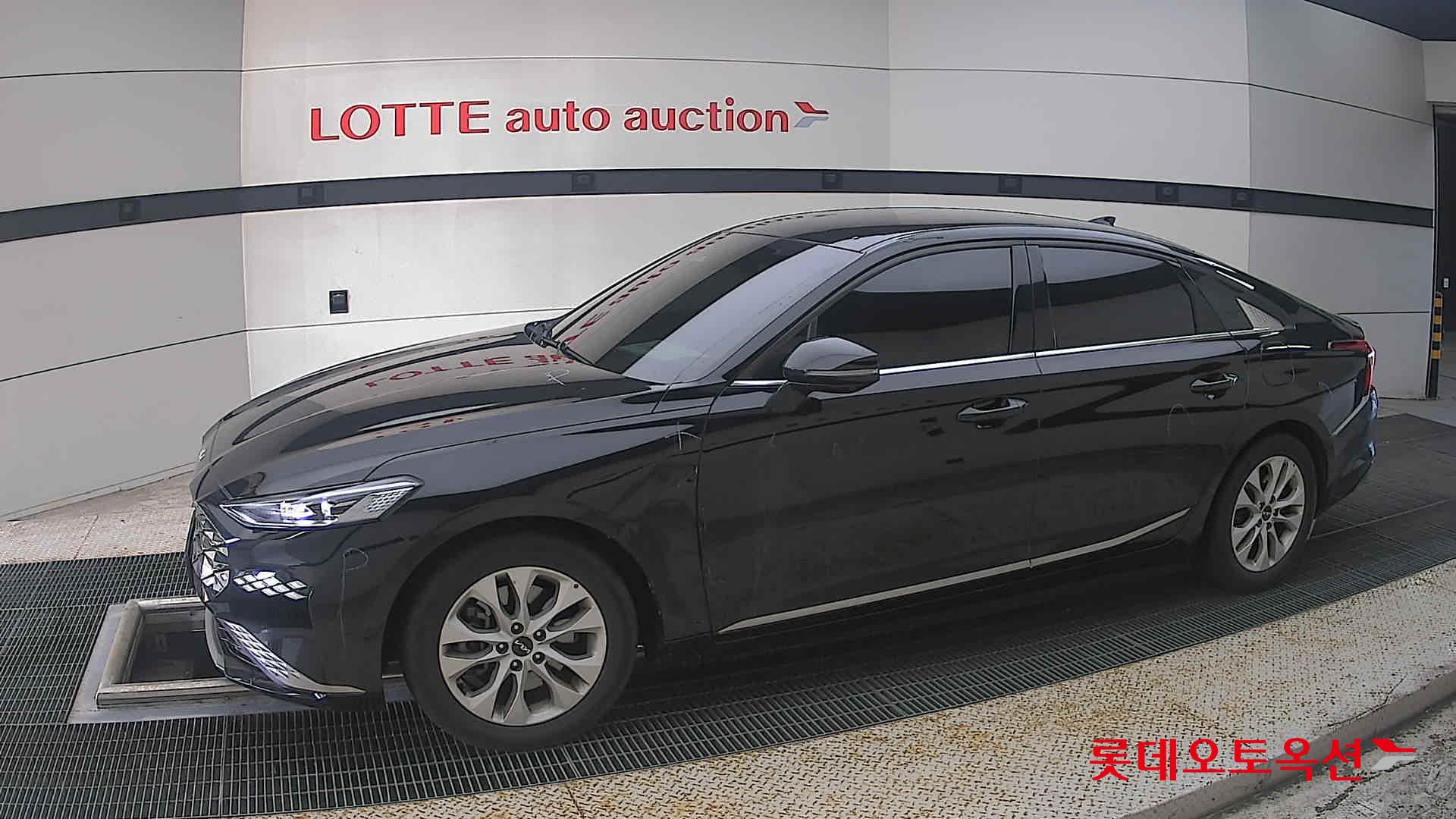 2023 - kia k8