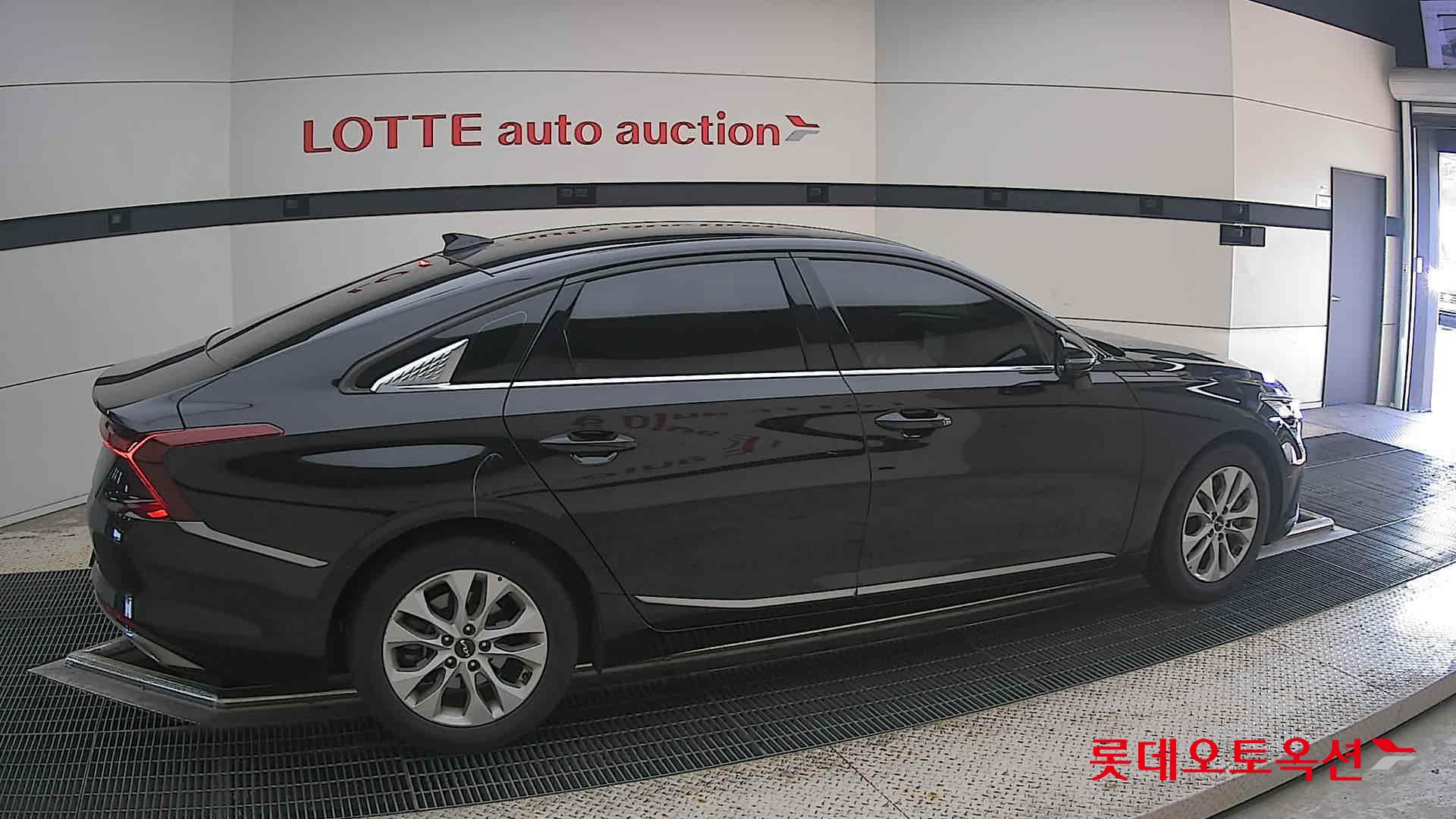 2023 - kia k8