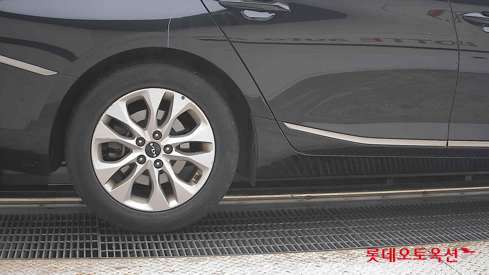 2023 - kia k8