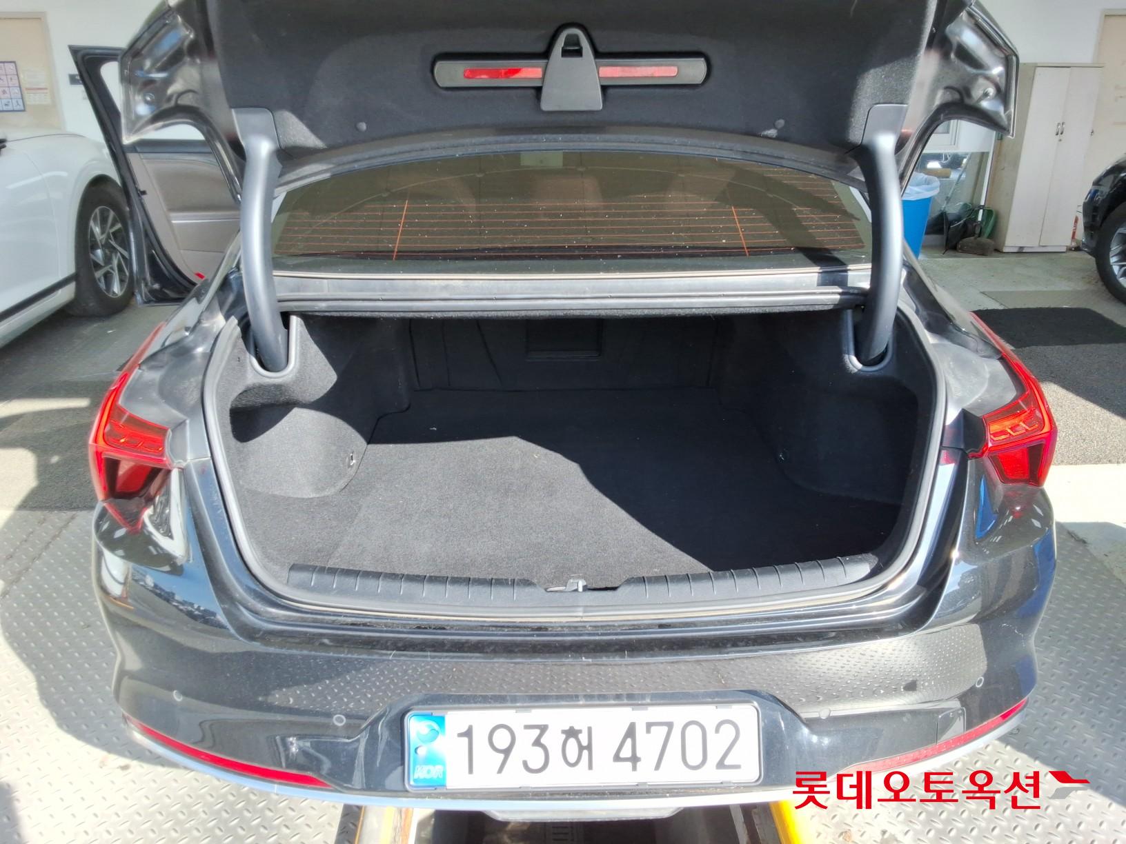 2023 - kia k8