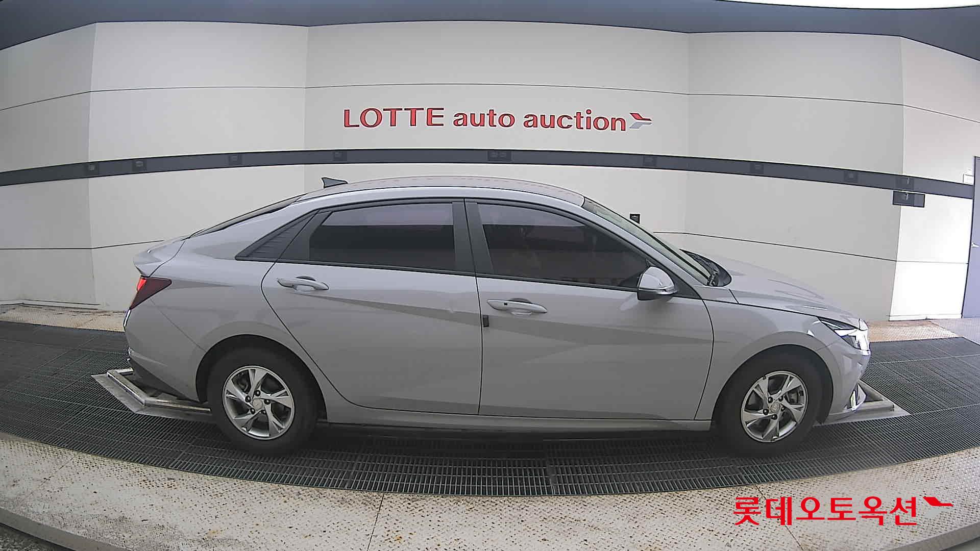 2021 - hyundai avante