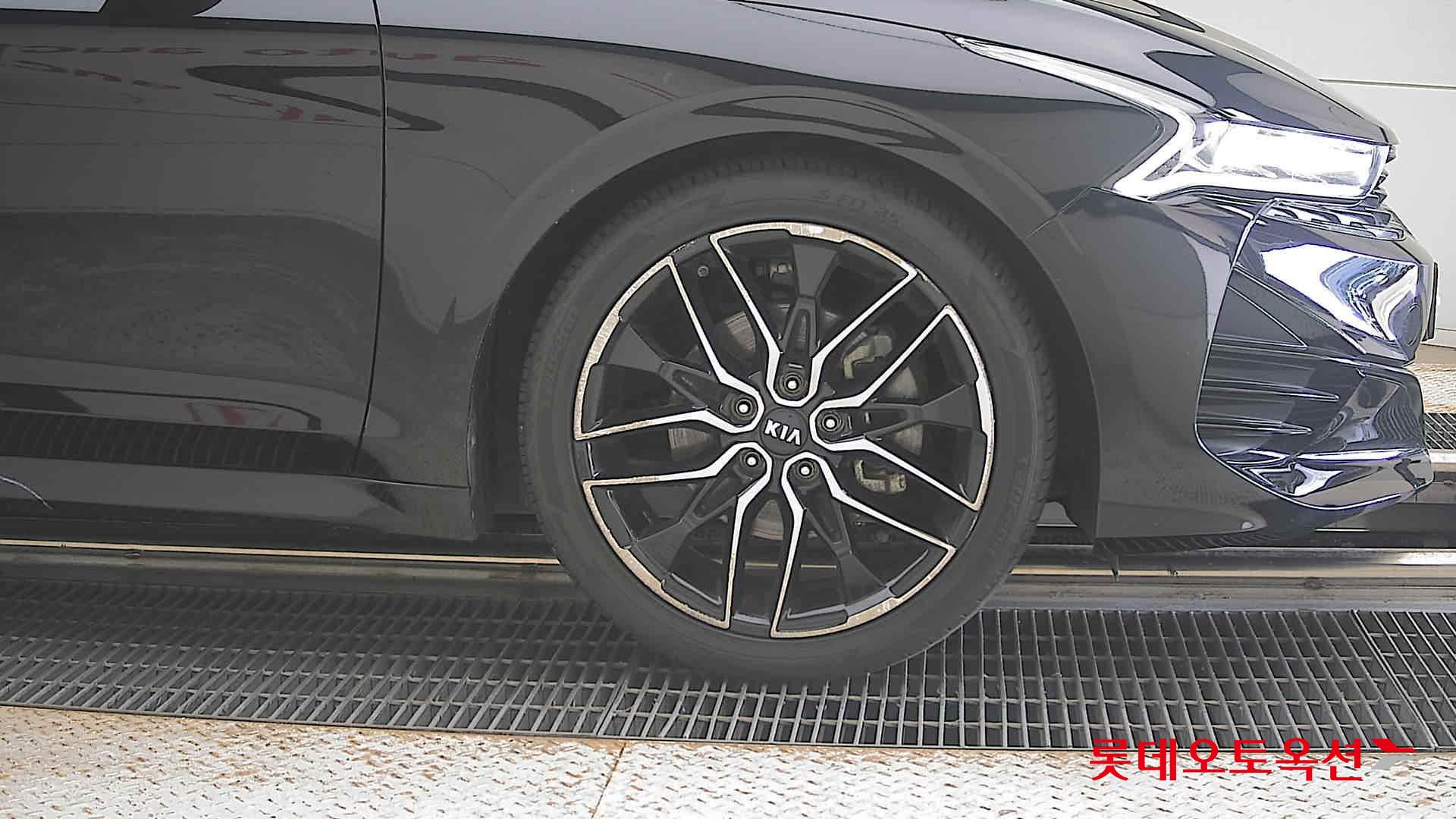 2020 - kia k5