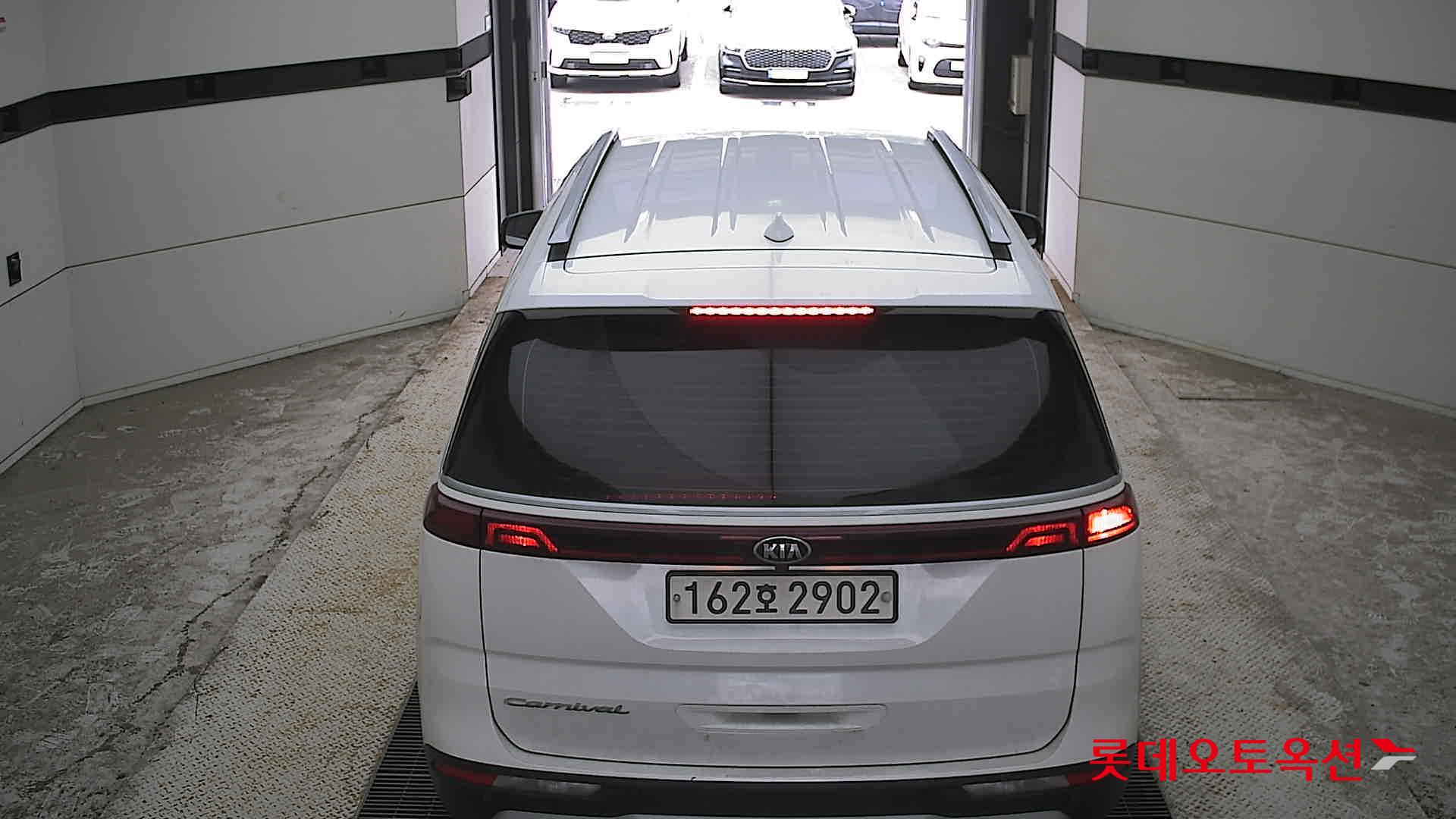 2021 - kia carnival