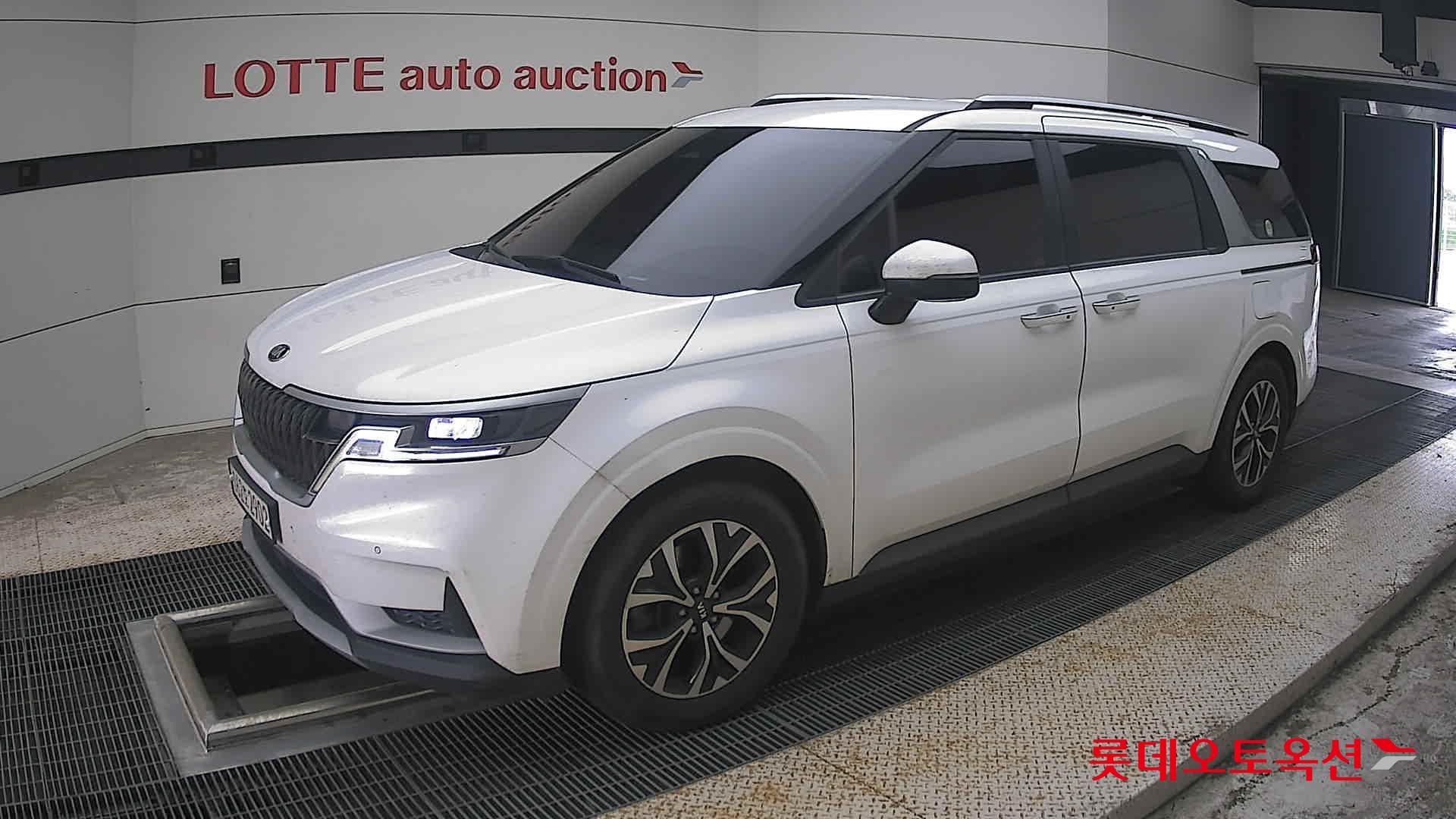 2021 - kia carnival