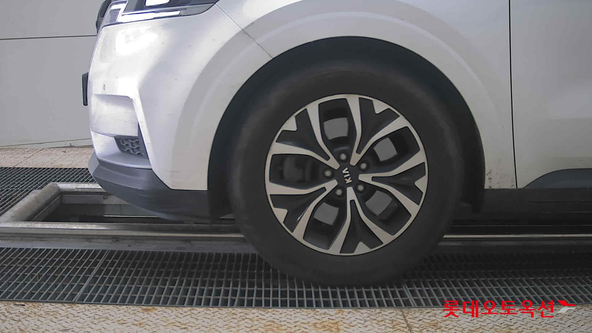 2021 - kia carnival