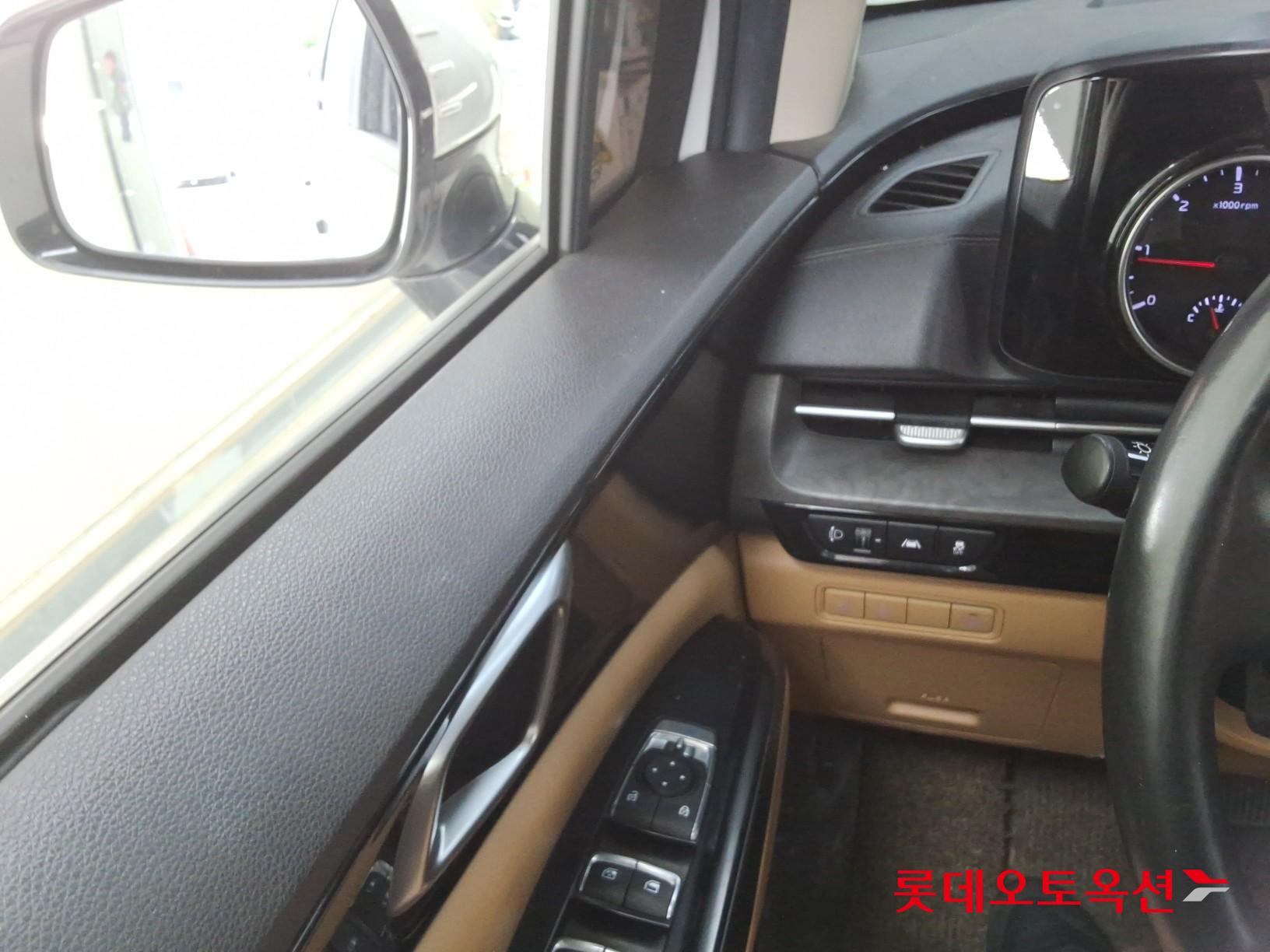 2021 - kia carnival