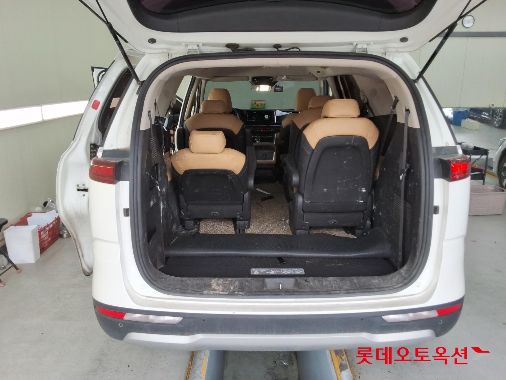 2021 - kia carnival