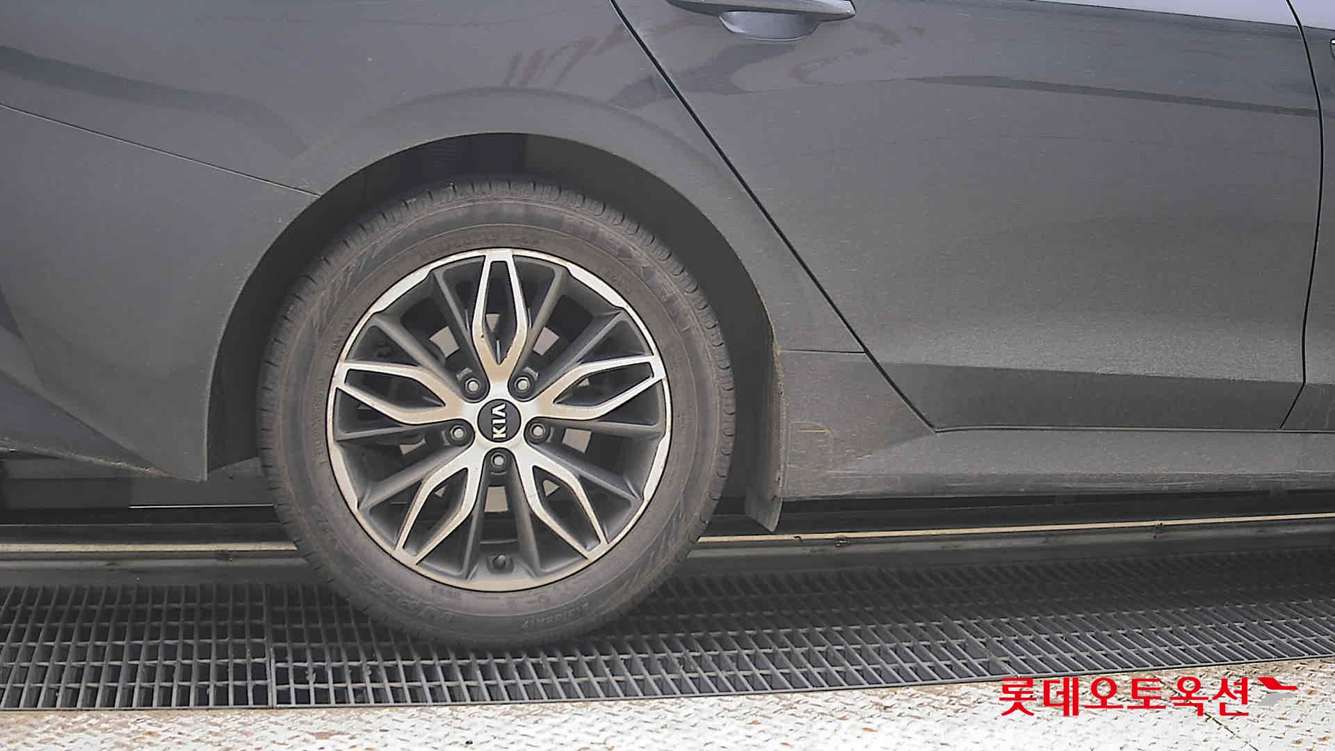 2020 - kia k5