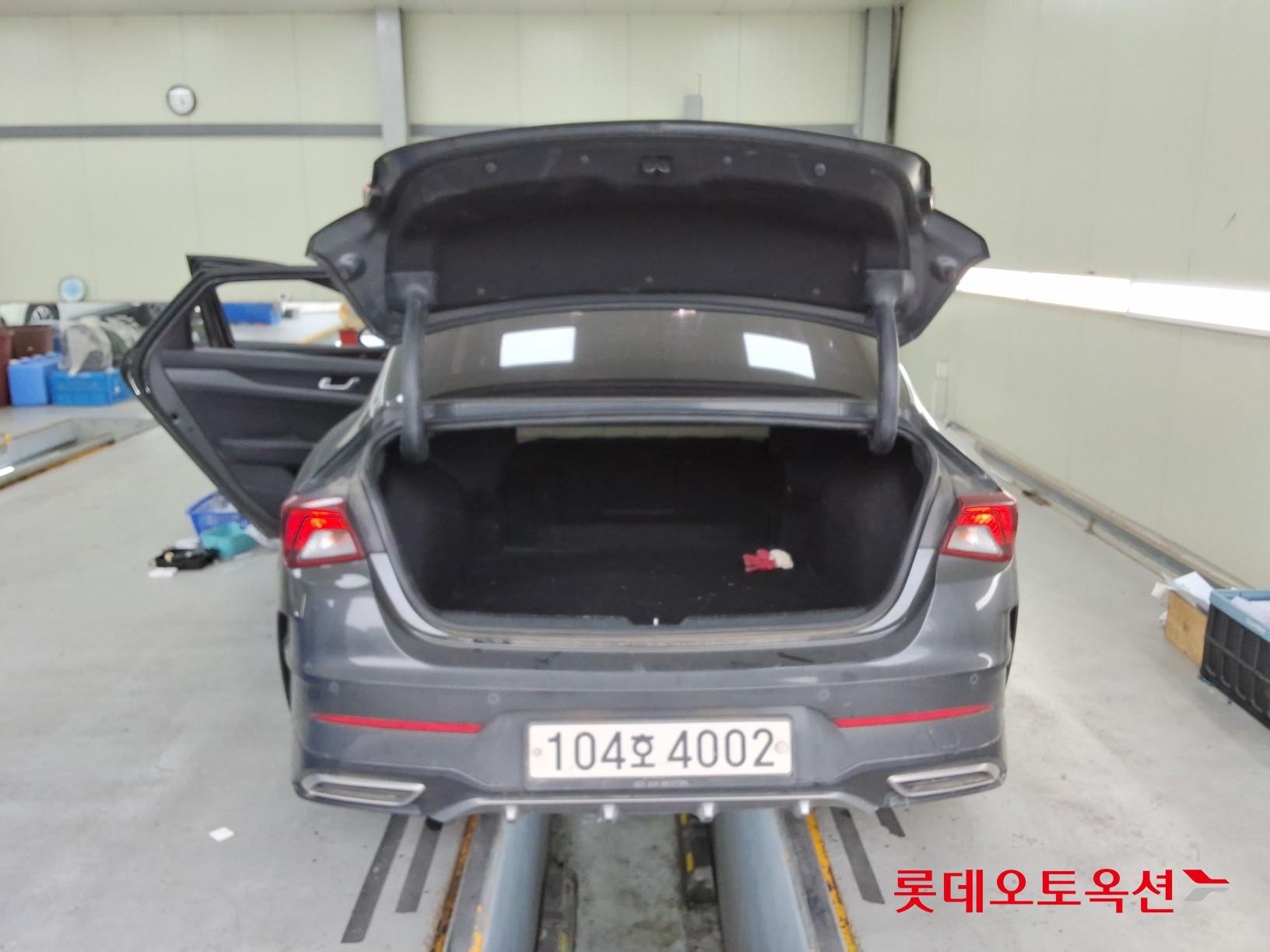 2020 - kia k5