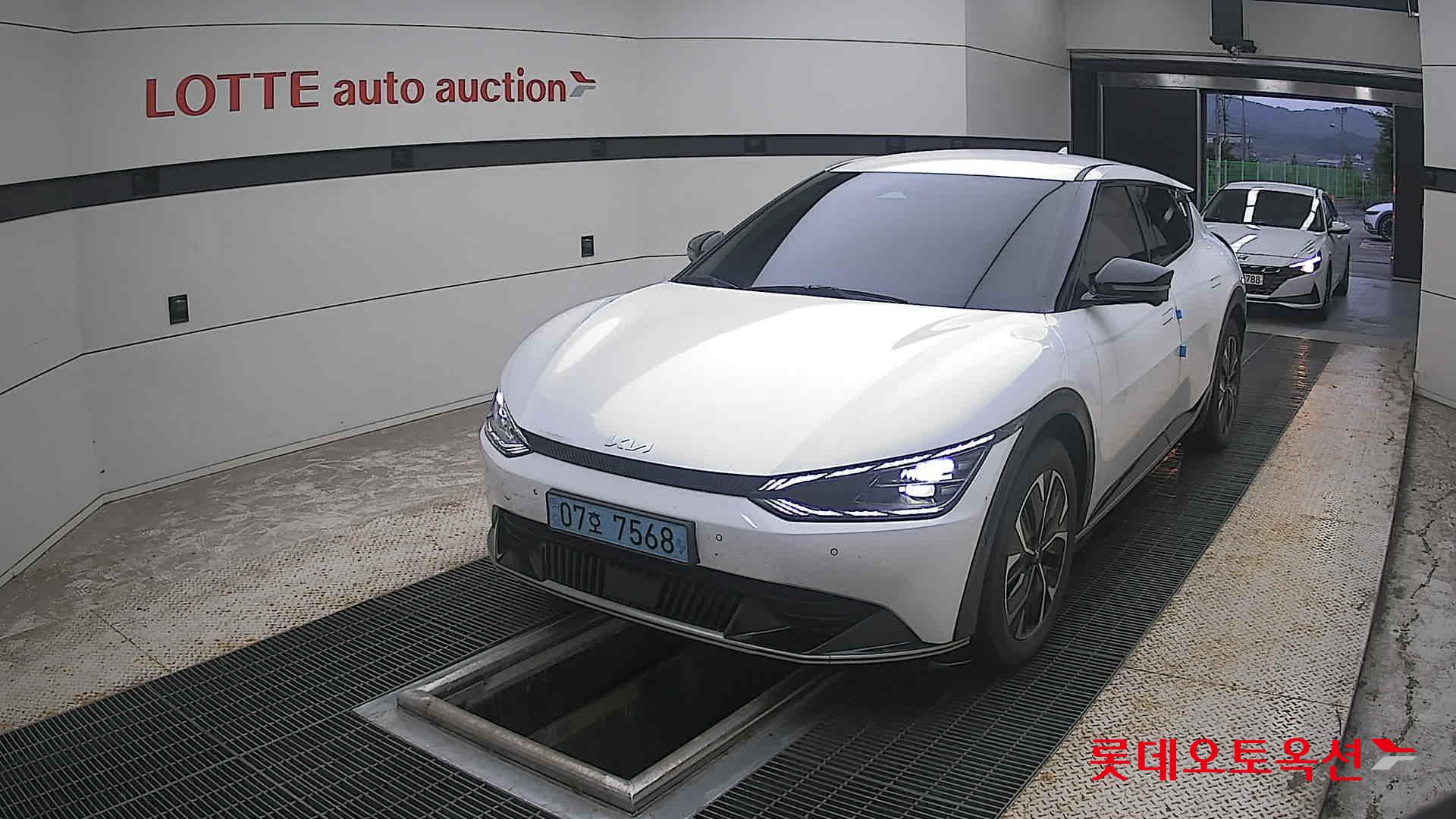 2022 - kia ev6