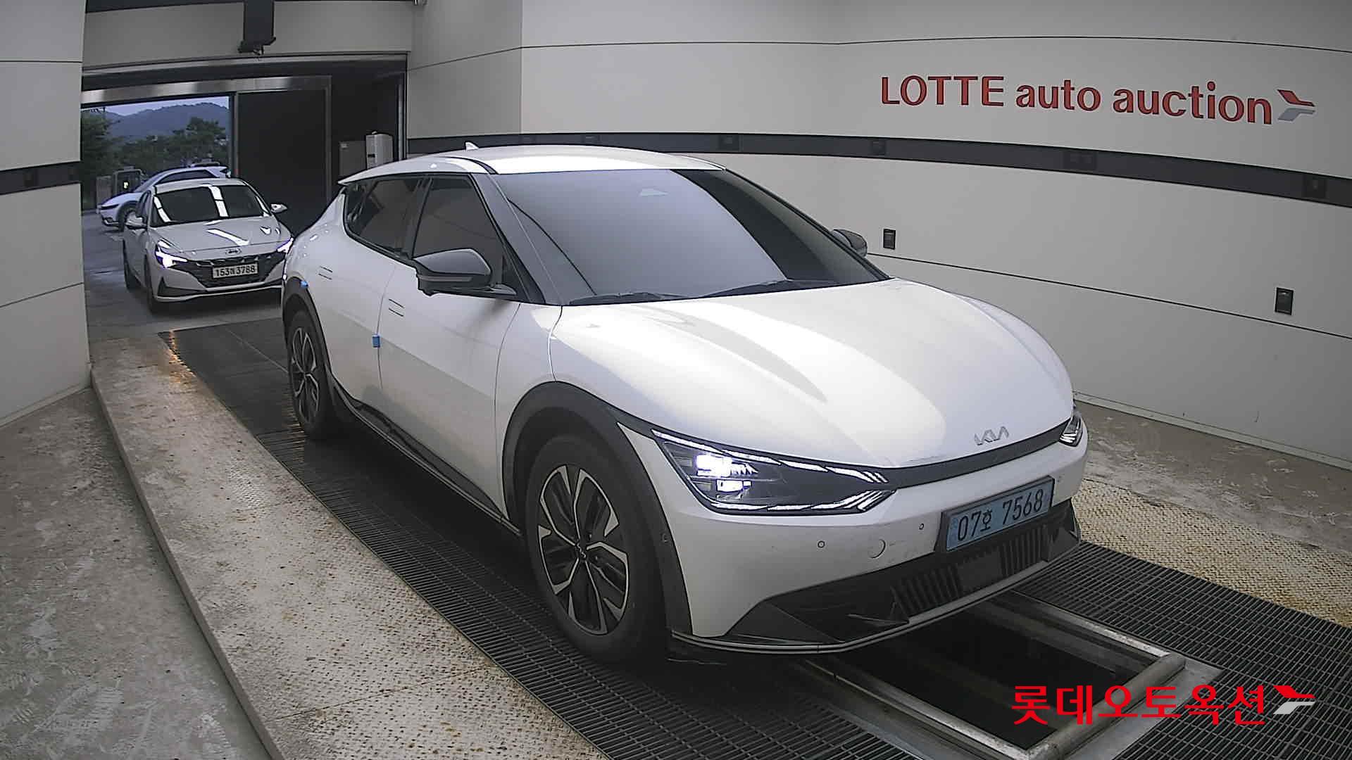 2022 - kia ev6