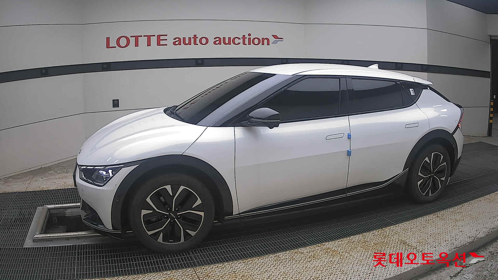 2022 - kia ev6