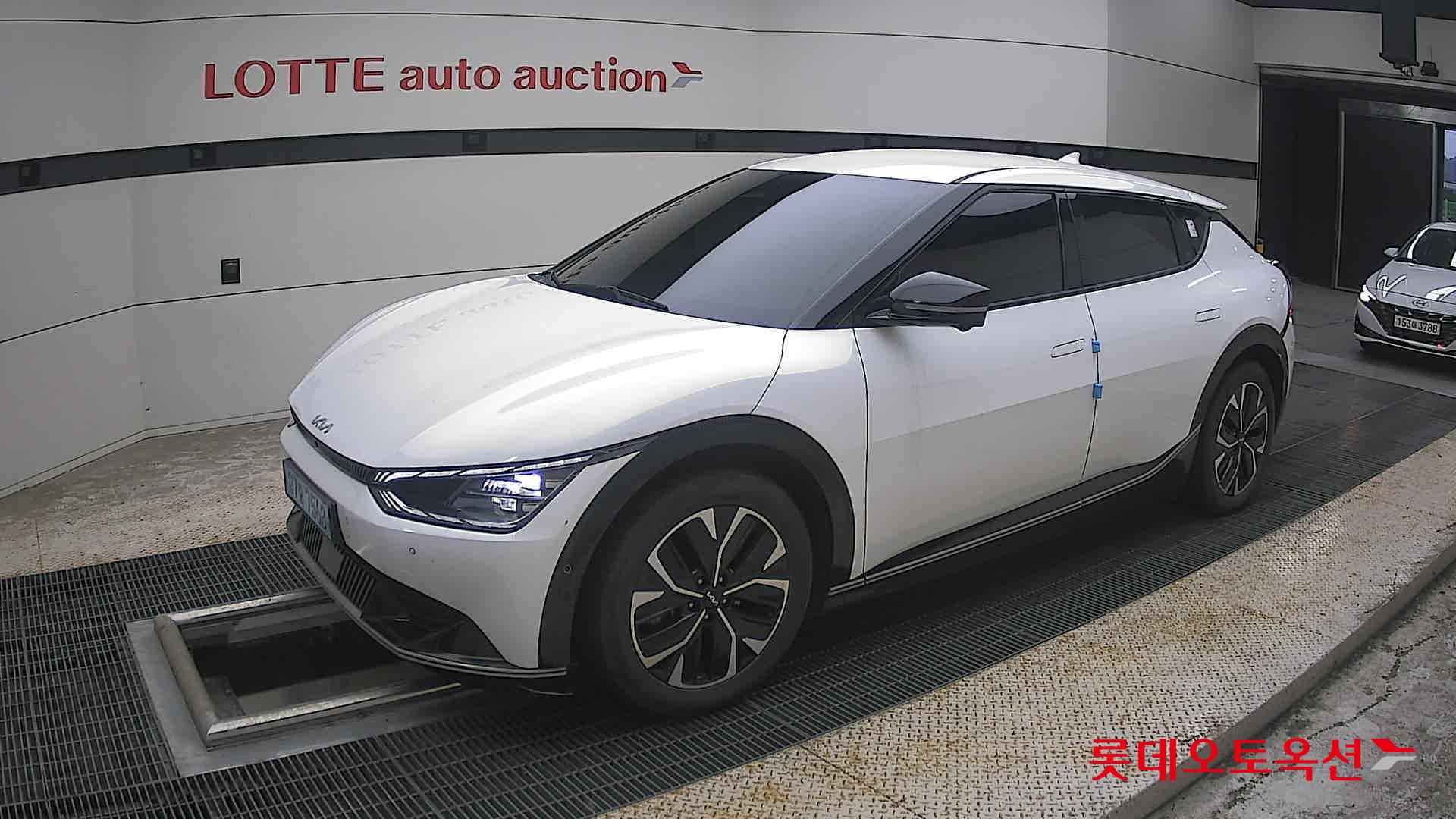 2022 - kia ev6