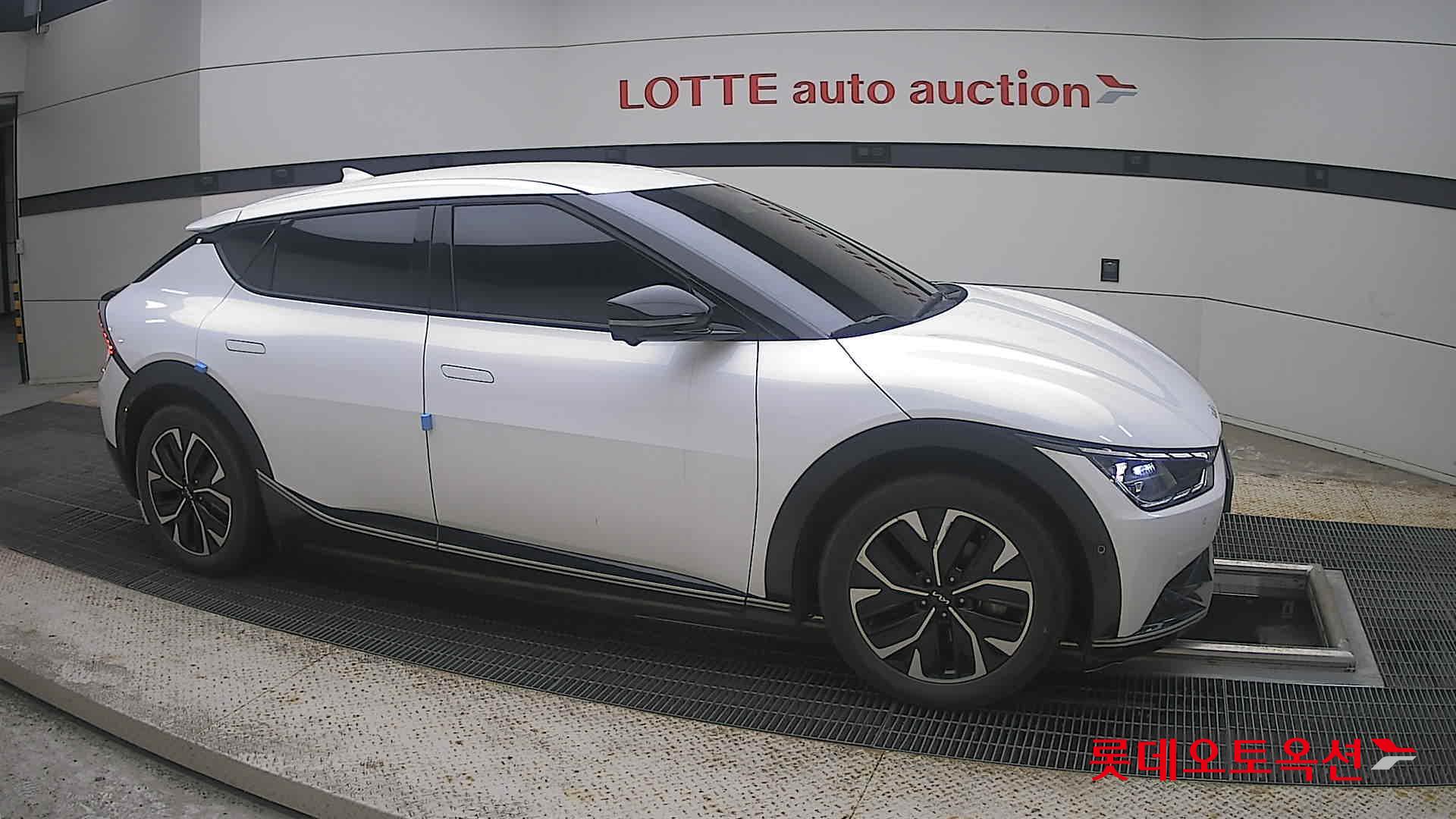 2022 - kia ev6