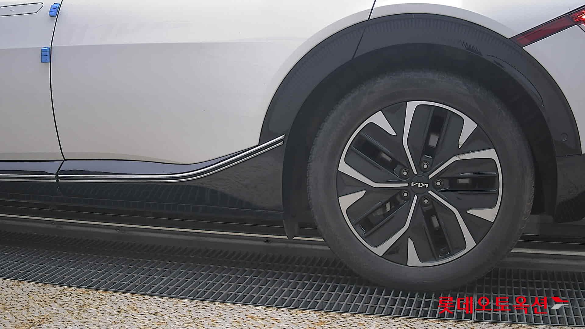 2022 - kia ev6