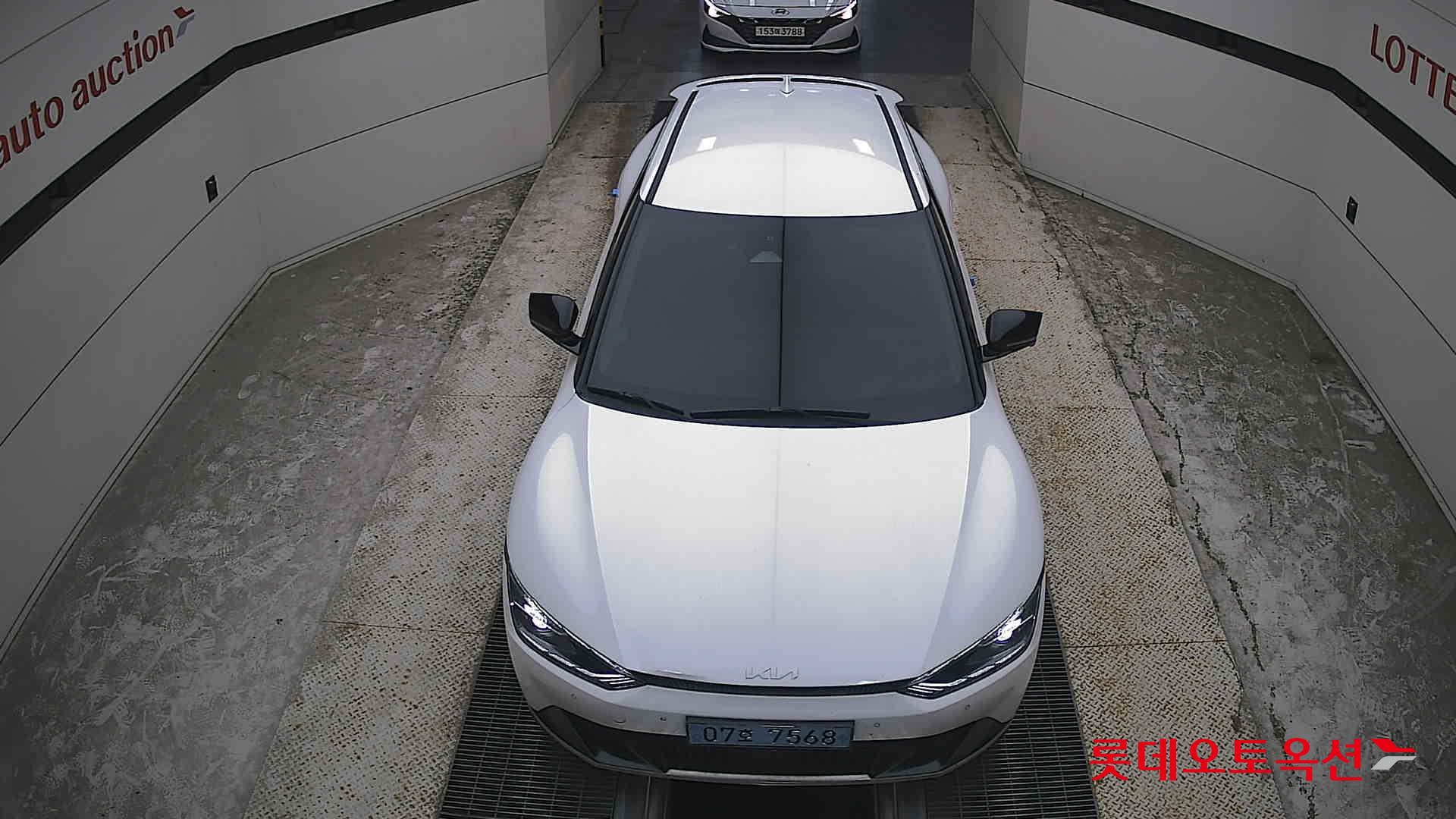 2022 - kia ev6