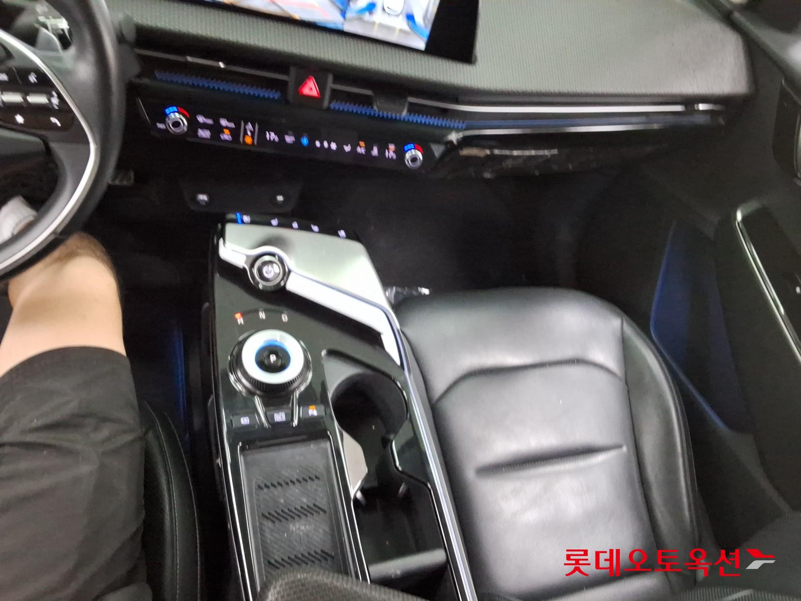 2022 - kia ev6