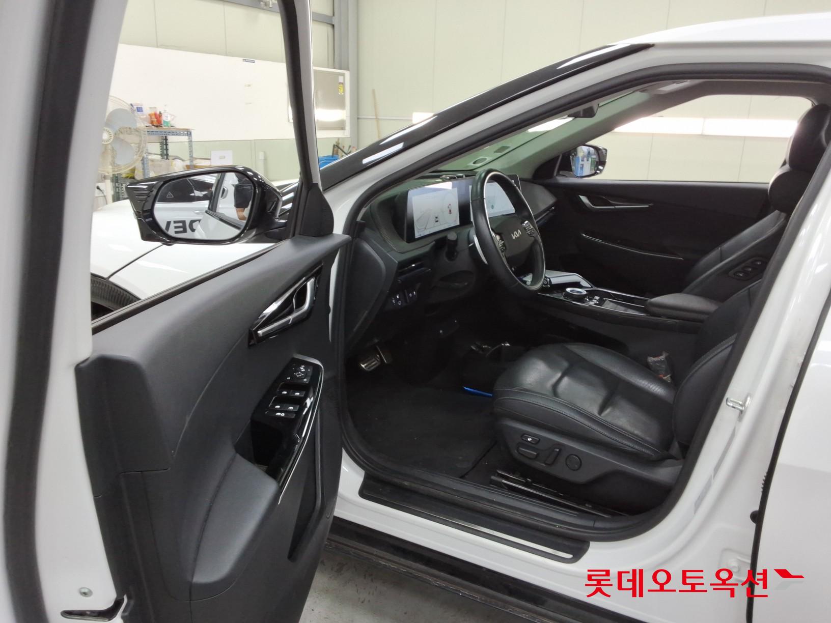 2022 - kia ev6