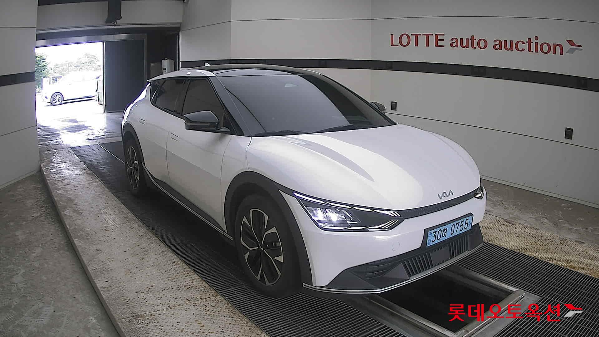 2022 - kia ev6