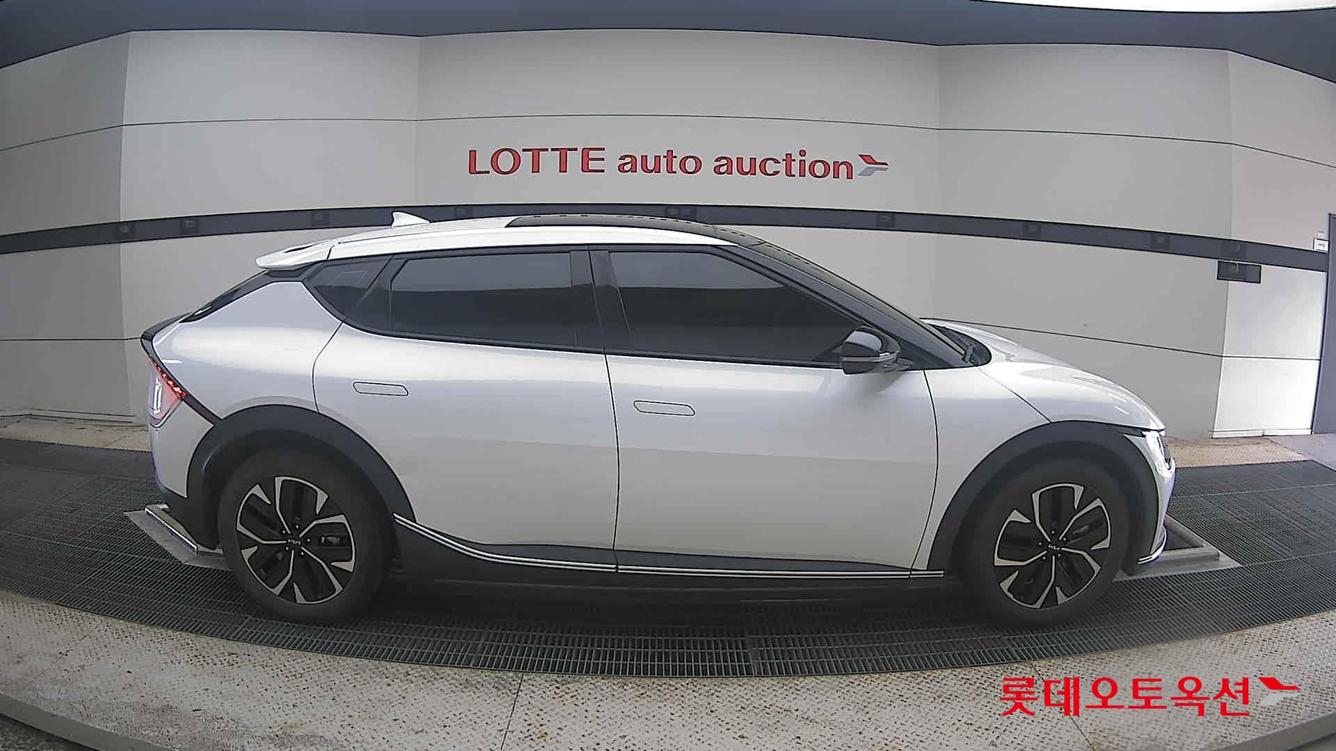 2022 - kia ev6