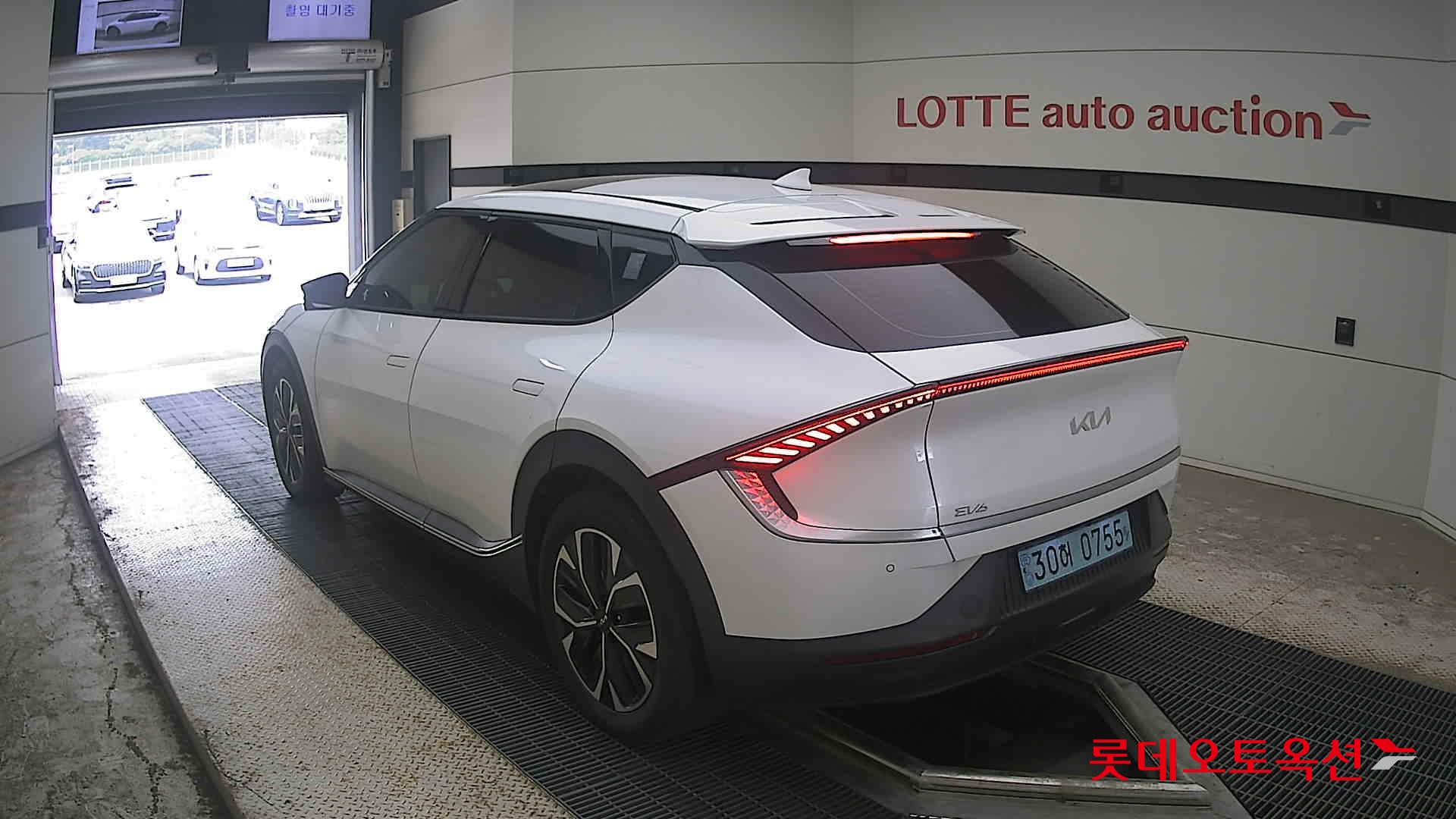 2022 - kia ev6