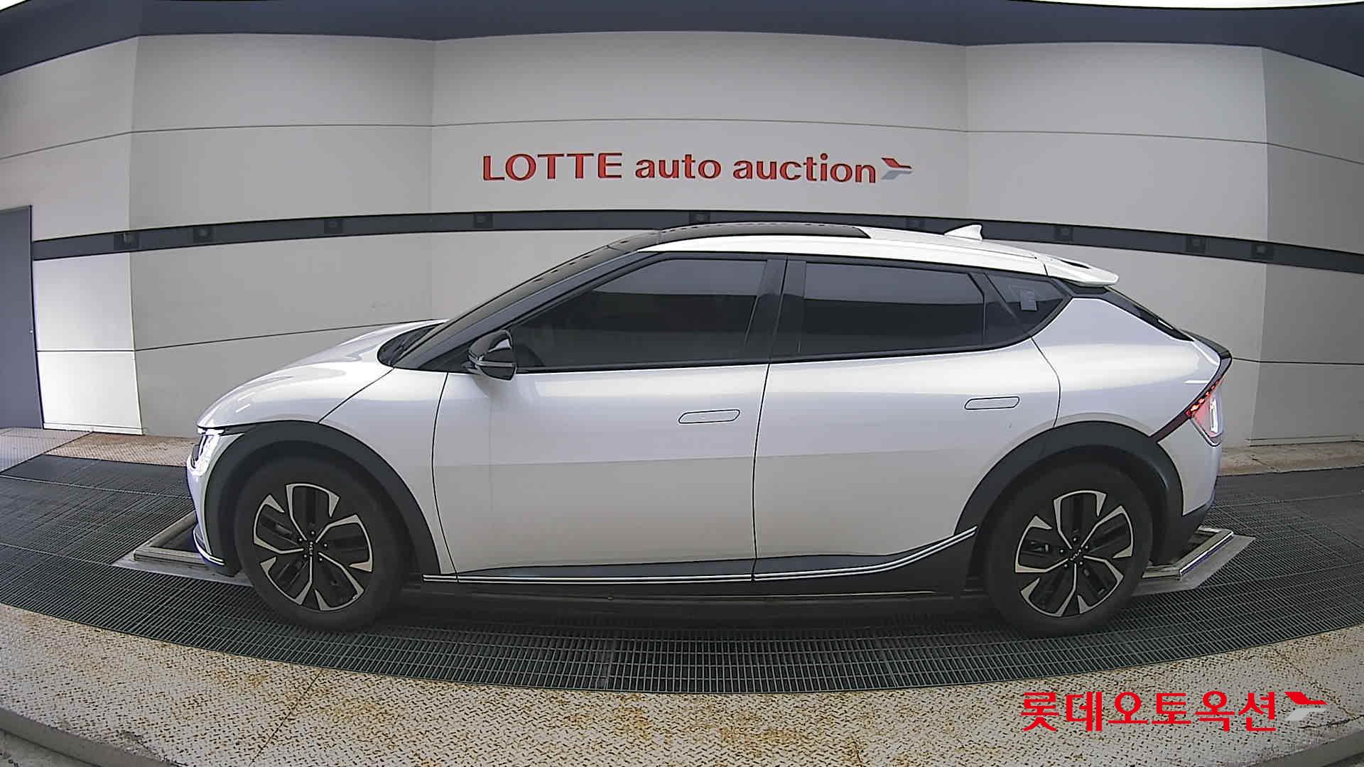 2022 - kia ev6