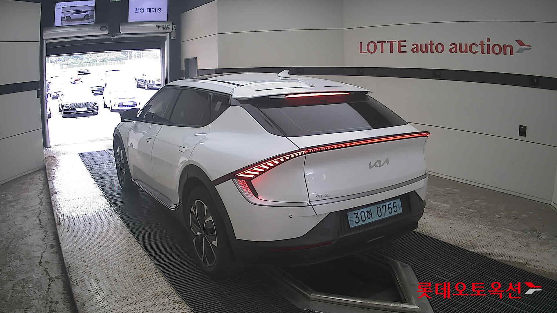 2022 - kia ev6