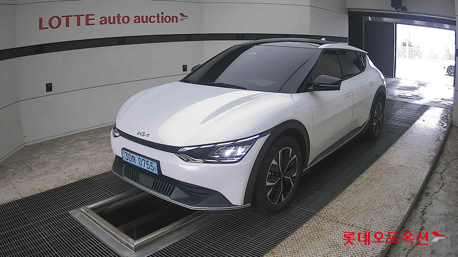 2022 - kia ev6