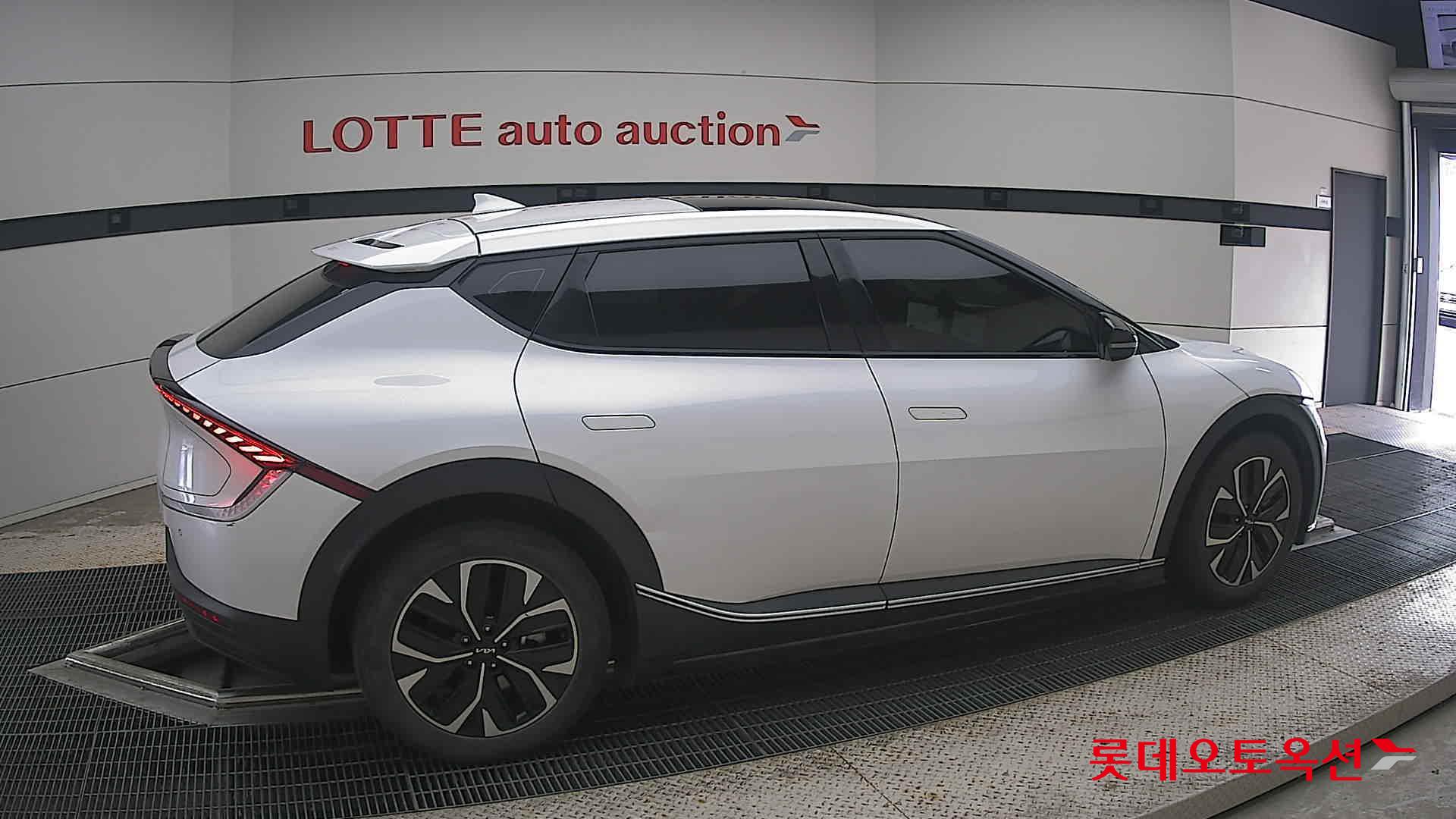 2022 - kia ev6