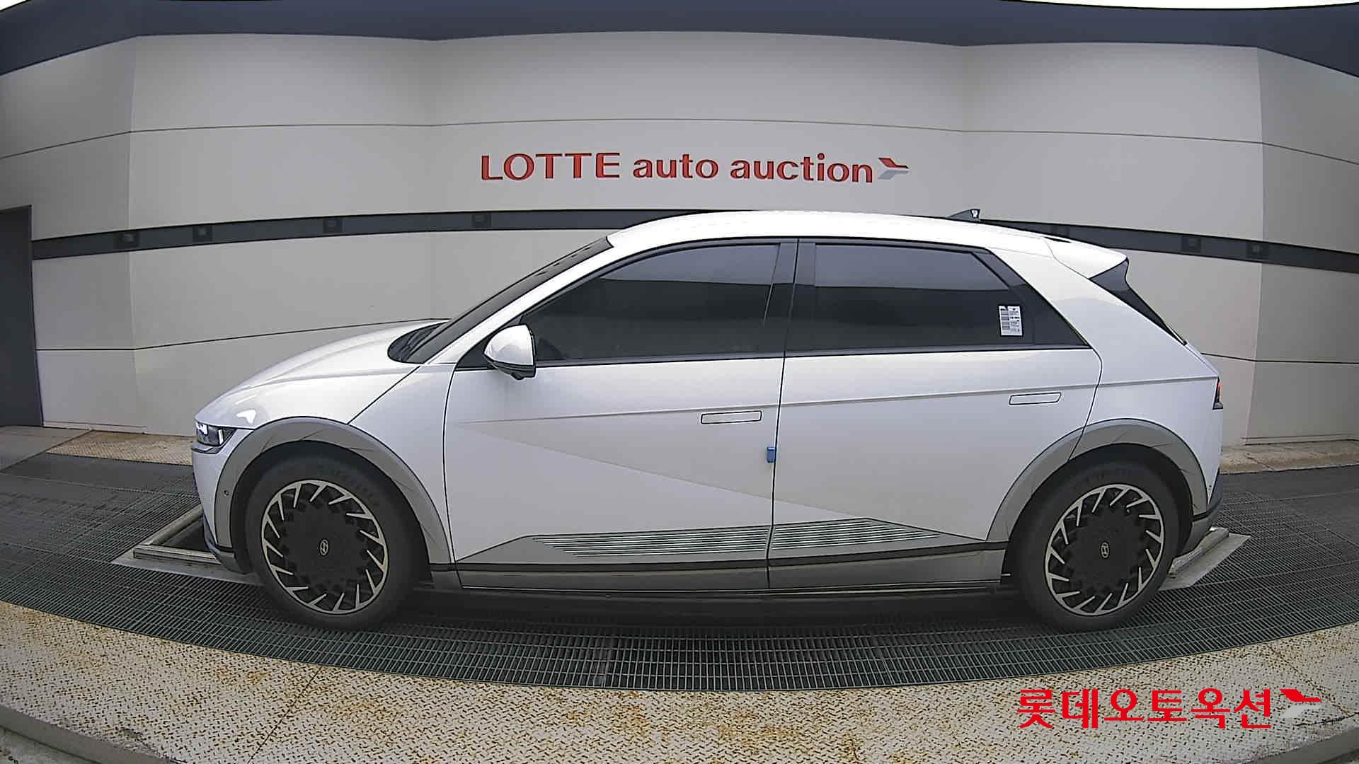 2022 - hyundai ioniq