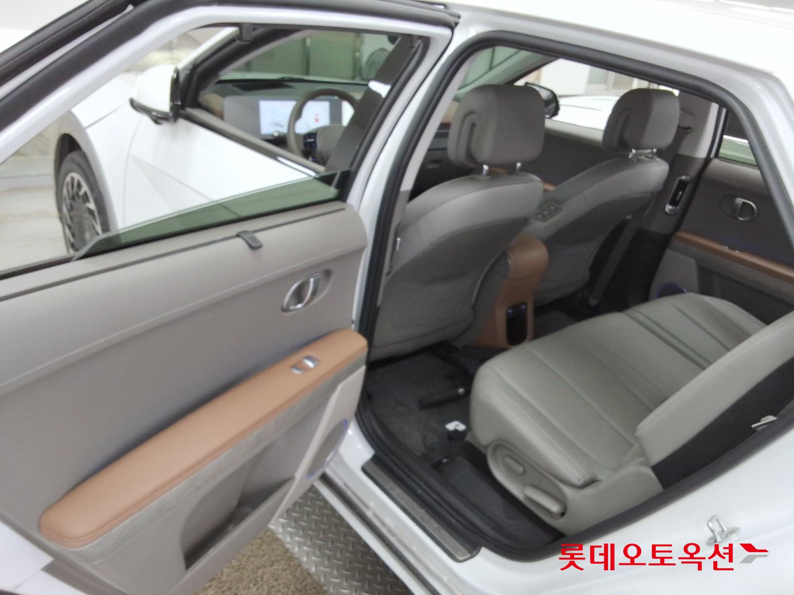 2022 - hyundai ioniq