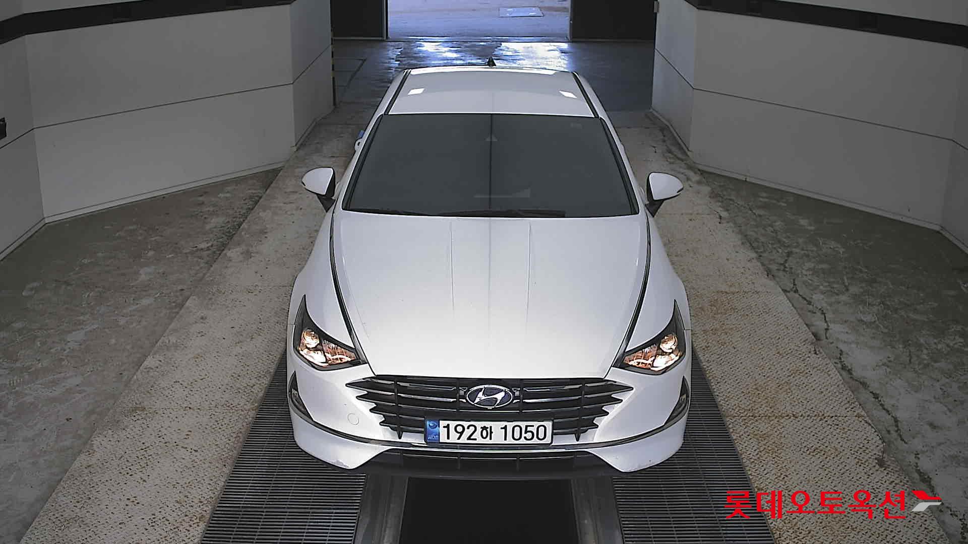 SONATA DN8 ()