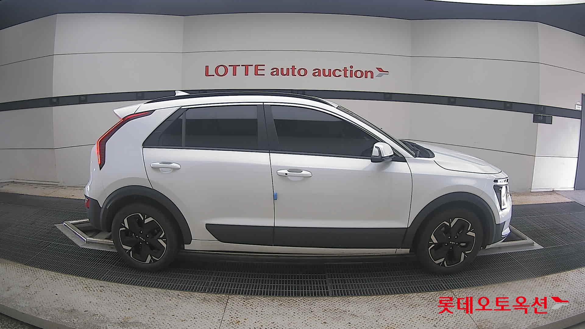 2023 - kia niro