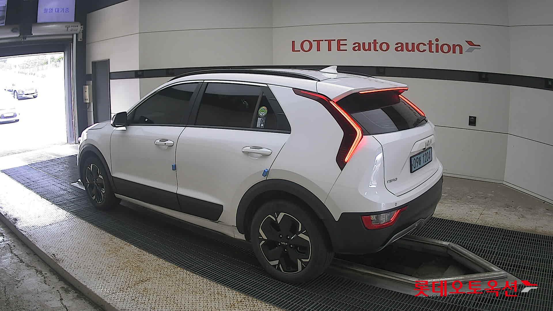 2023 - kia niro