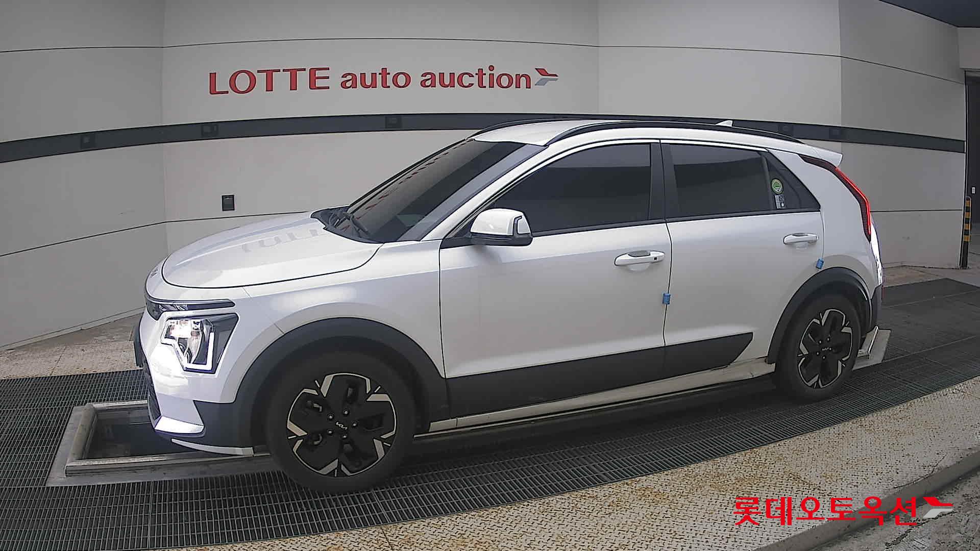2023 - kia niro