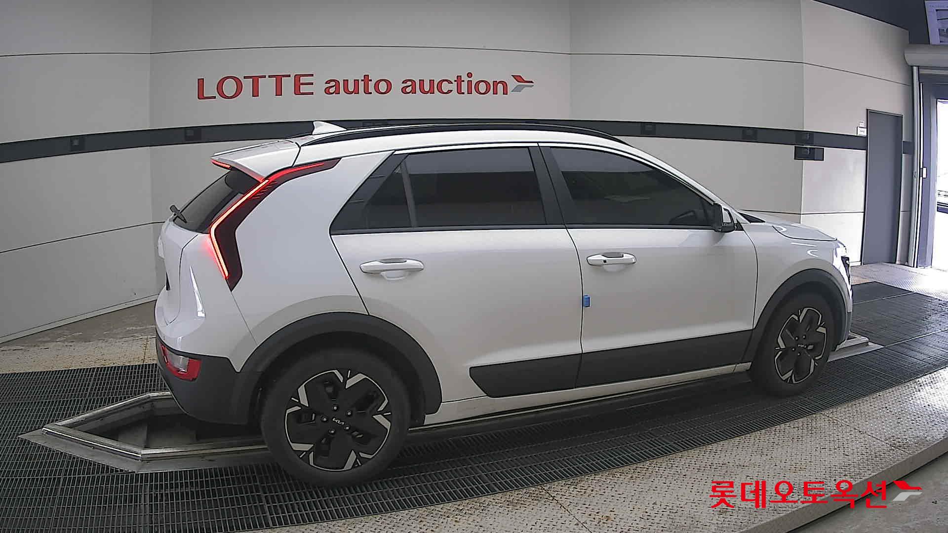 2023 - kia niro