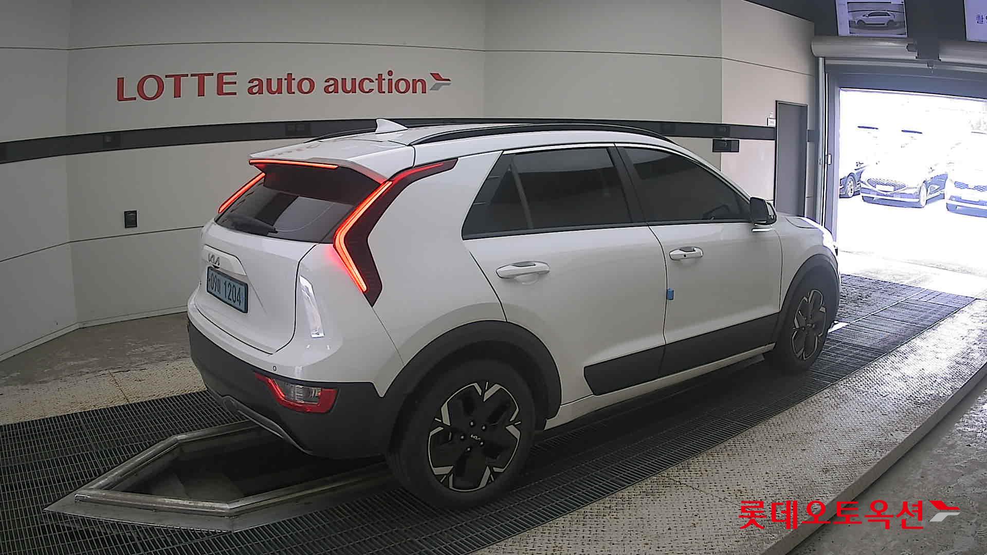 2023 - kia niro