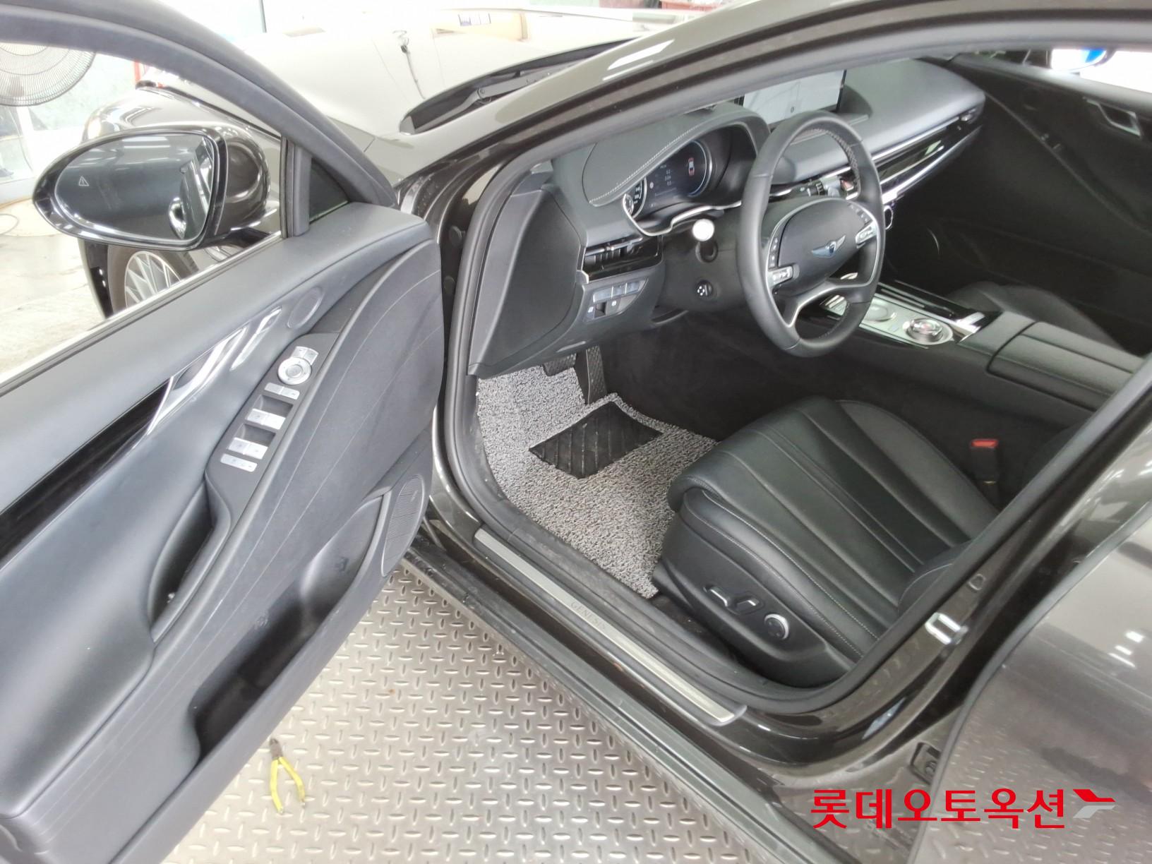 2022 - genesis g80