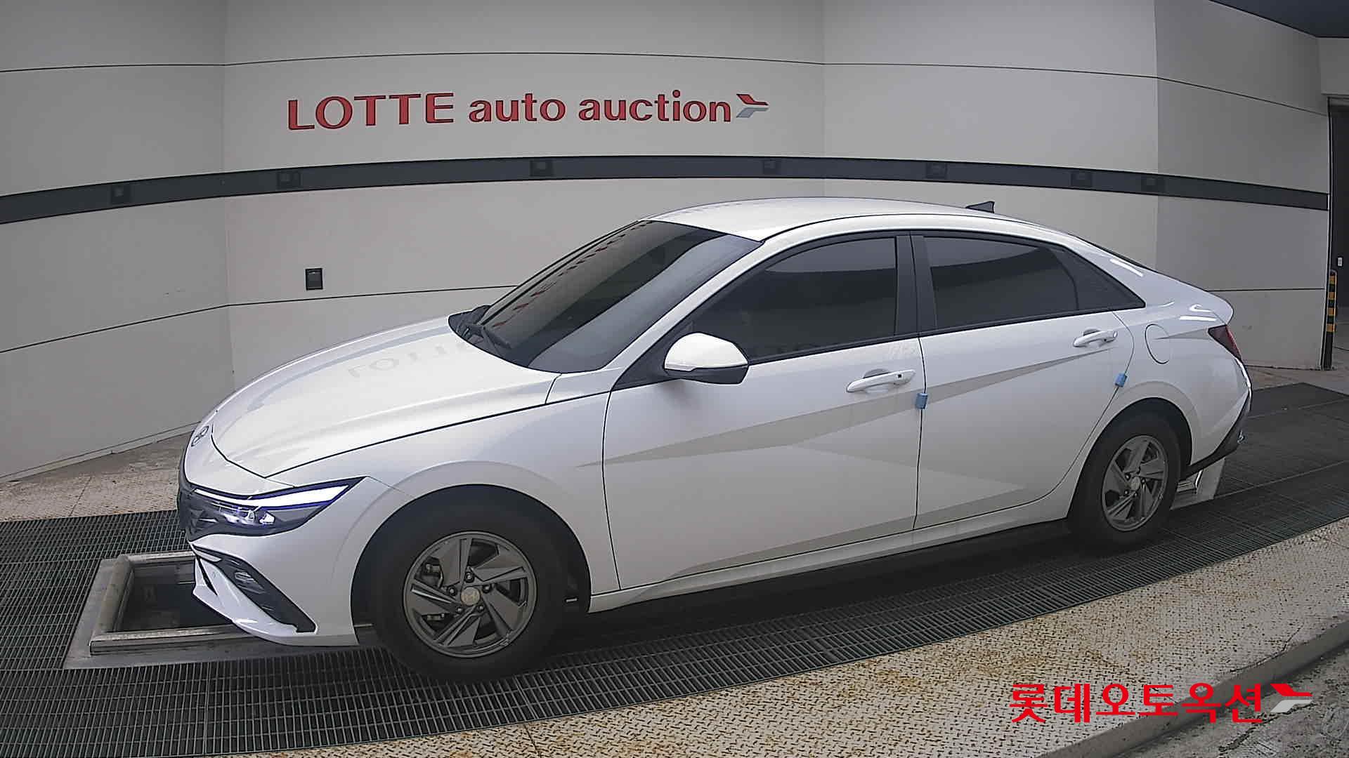 2025 - hyundai avante