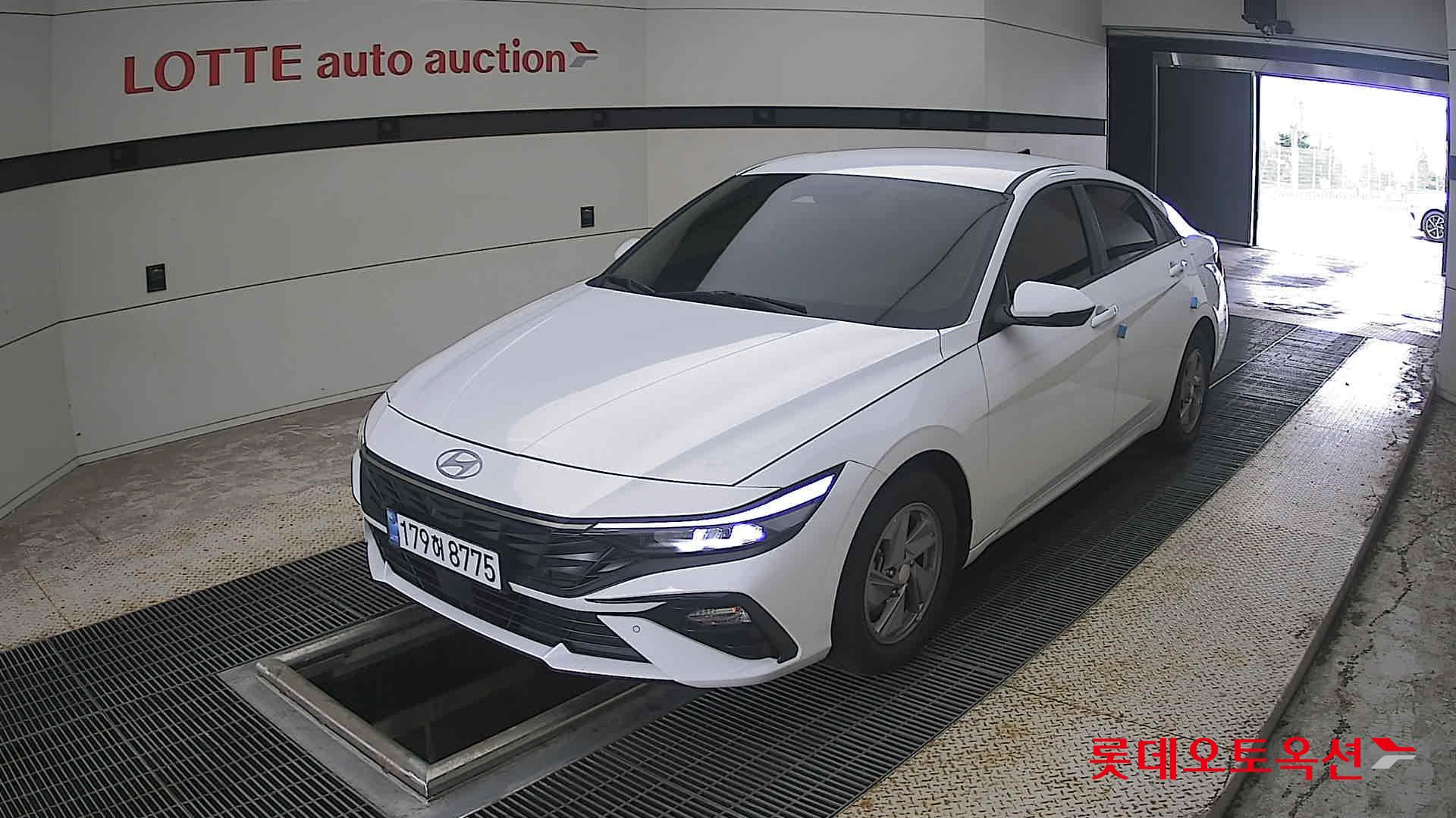 2025 - hyundai avante
