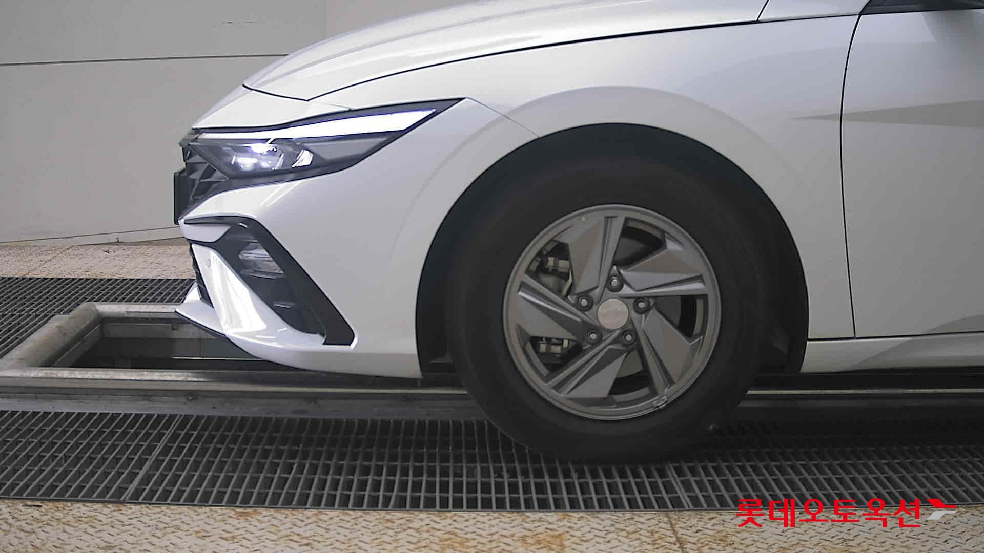 2025 - hyundai avante