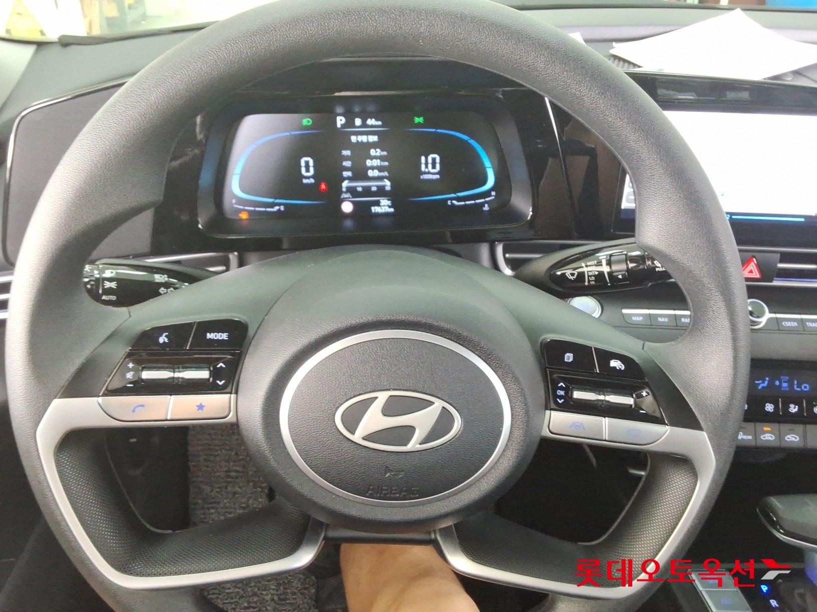 2025 - hyundai avante