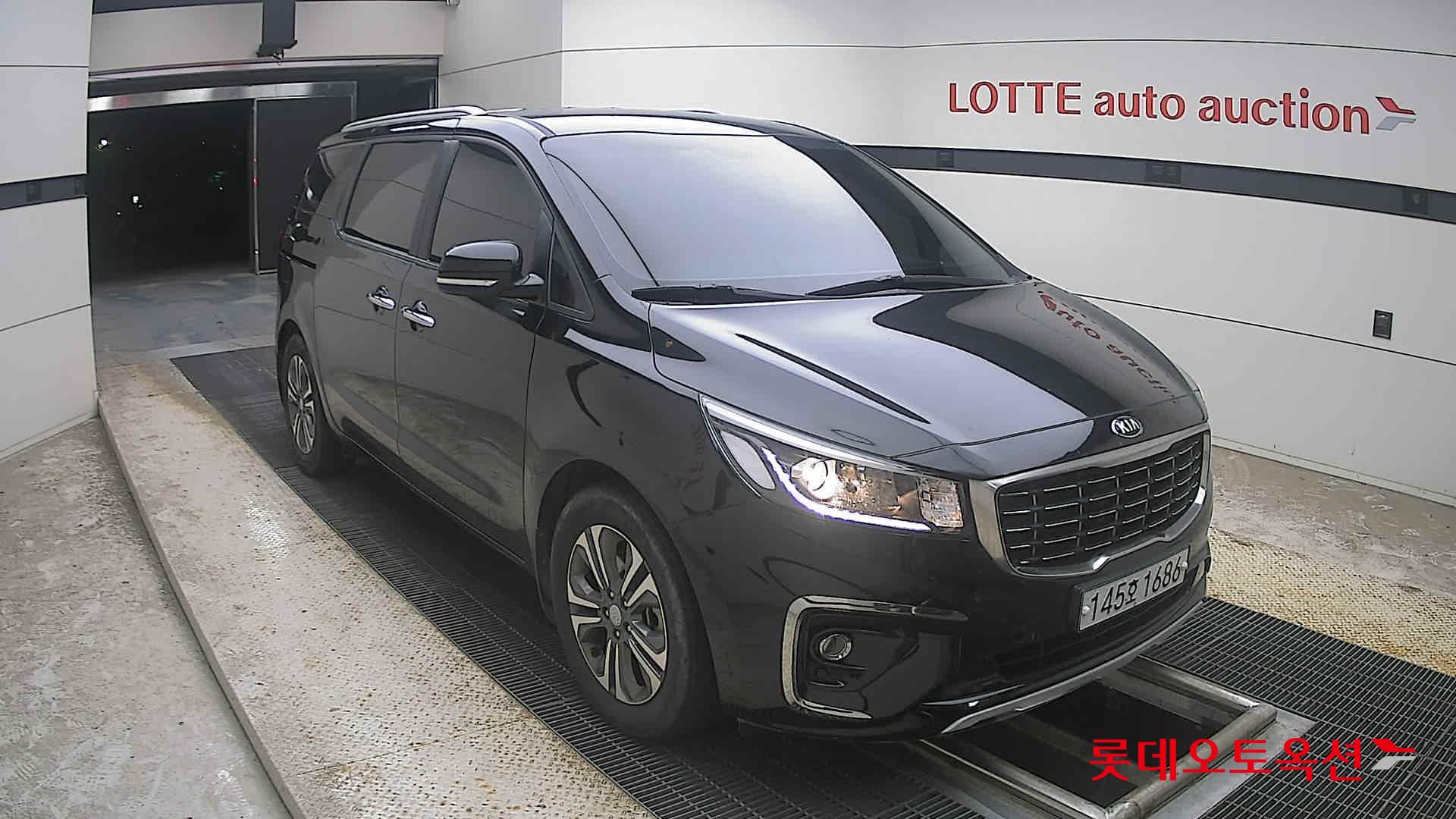 2020 - kia carnival